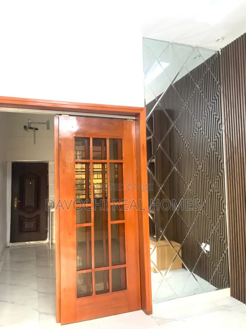 4bdrm Duplex in Ikota, Gra for rent