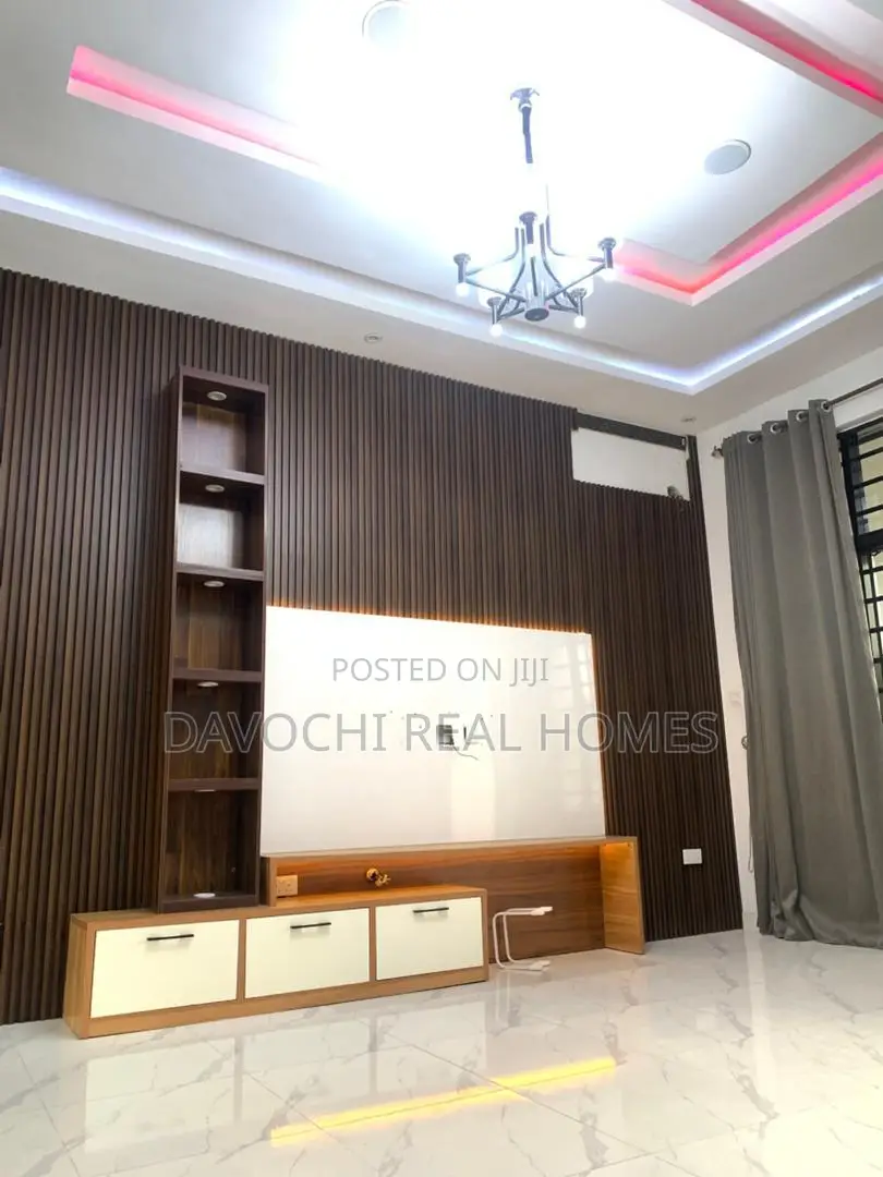 4bdrm Duplex in Ikota, Gra for rent