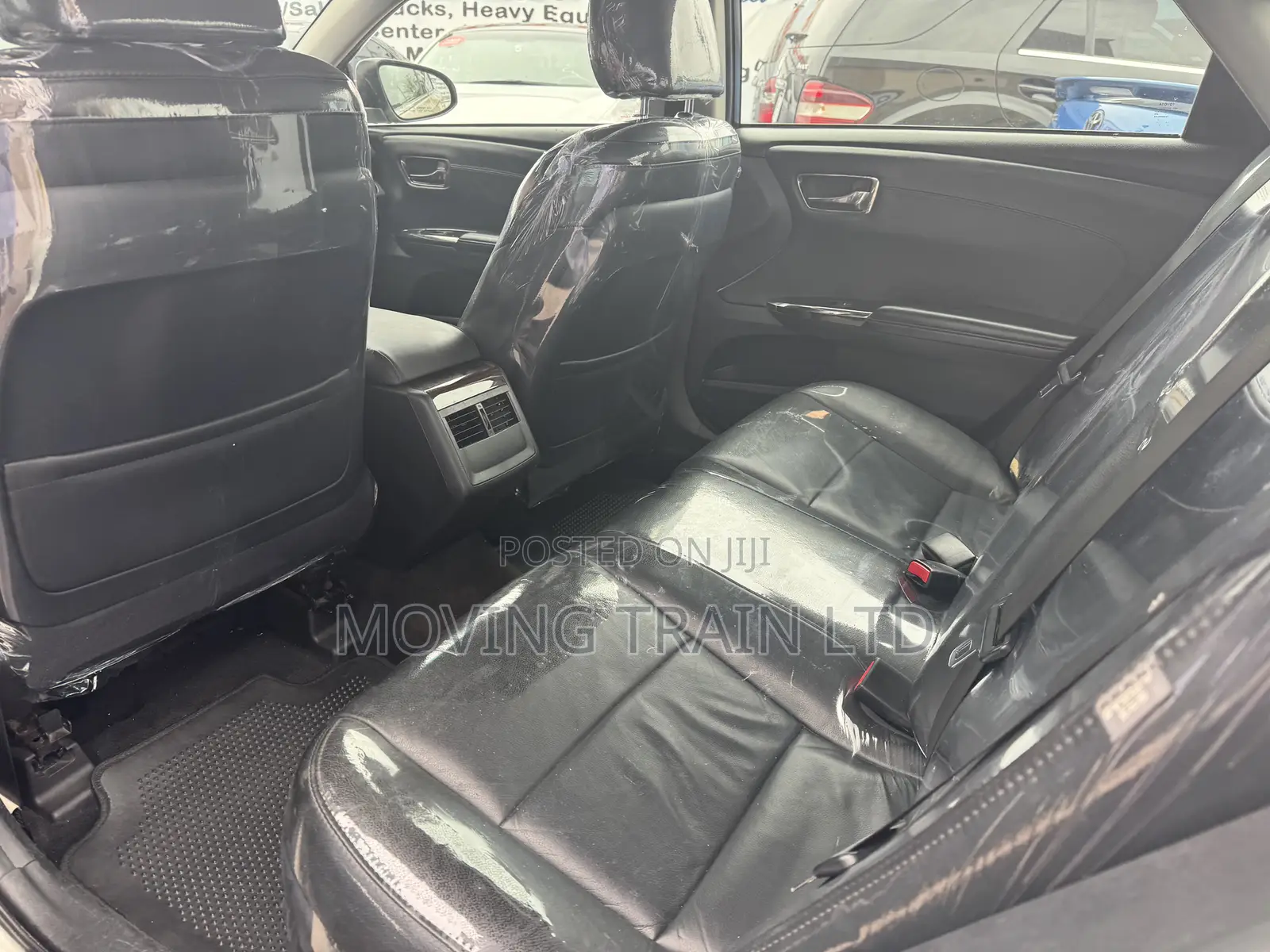 Toyota Avalon XLE 4dr Sedan (3.5L 6cyl 6A) 2015 Gold