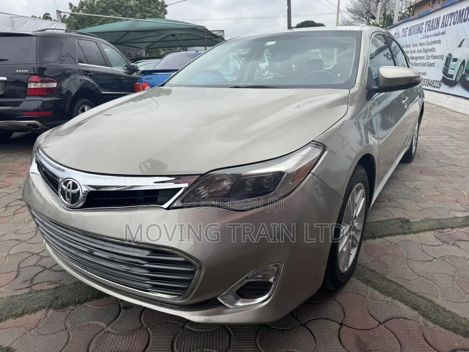 Toyota Avalon XLE 4dr Sedan (3.5L 6cyl 6A) 2015 Gold