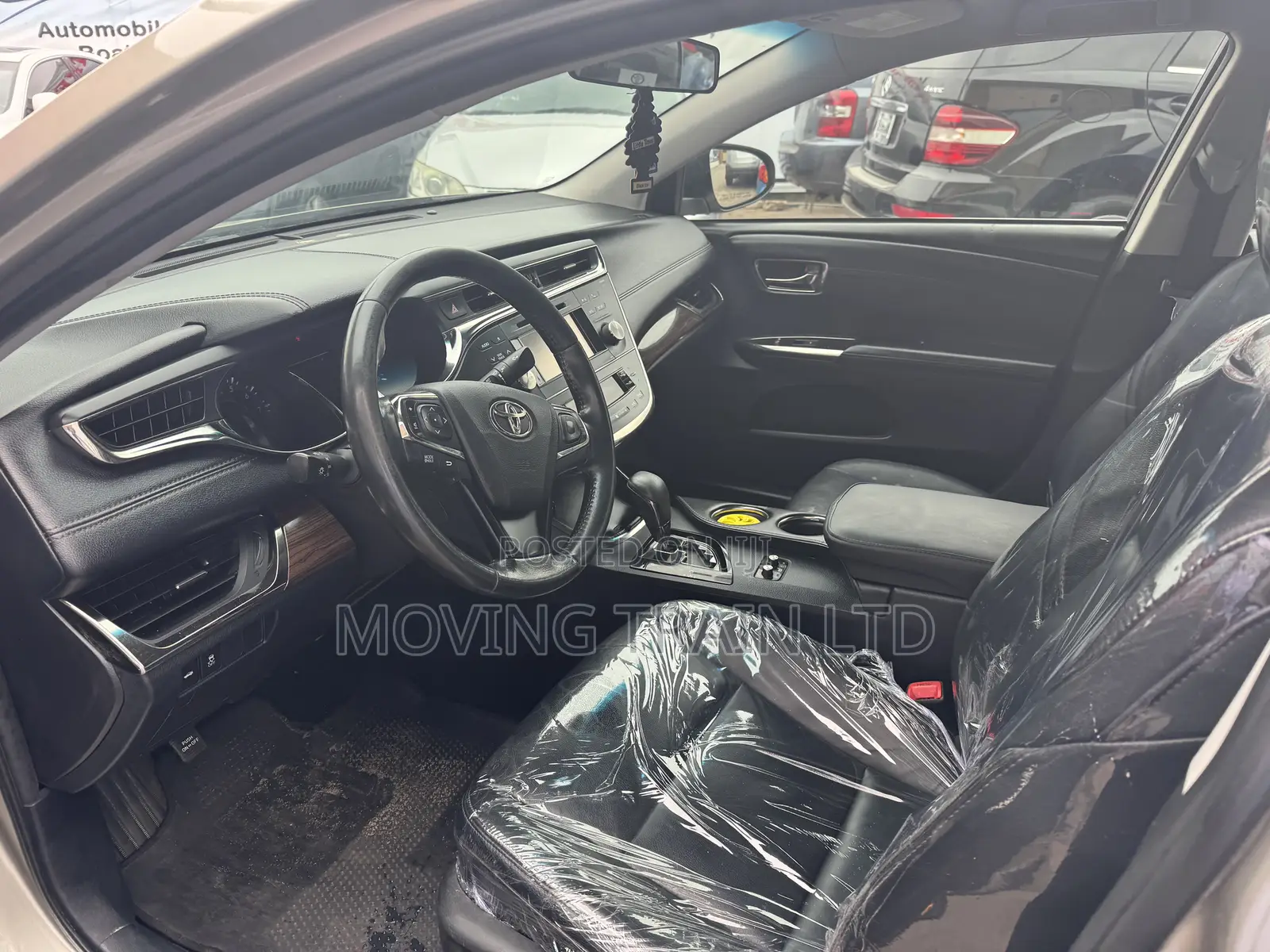 Toyota Avalon XLE 4dr Sedan (3.5L 6cyl 6A) 2015 Gold
