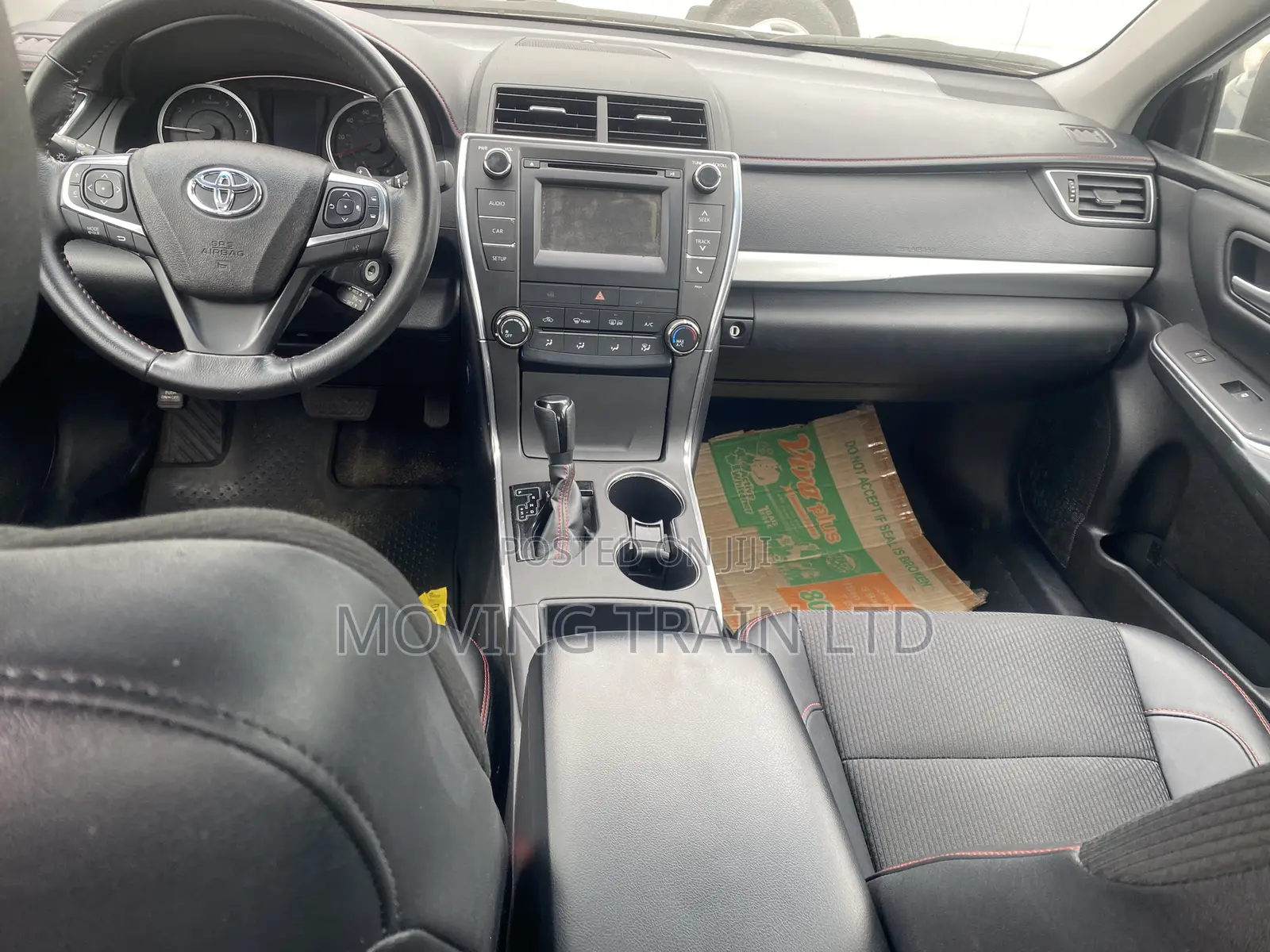 Toyota Camry SE 4dr Sedan (2.5L 4cyl 6A) 2016 White