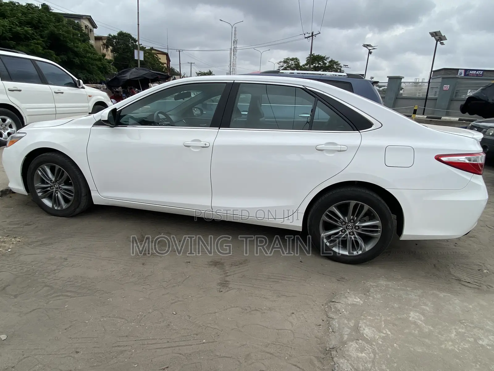 Toyota Camry SE 4dr Sedan (2.5L 4cyl 6A) 2016 White