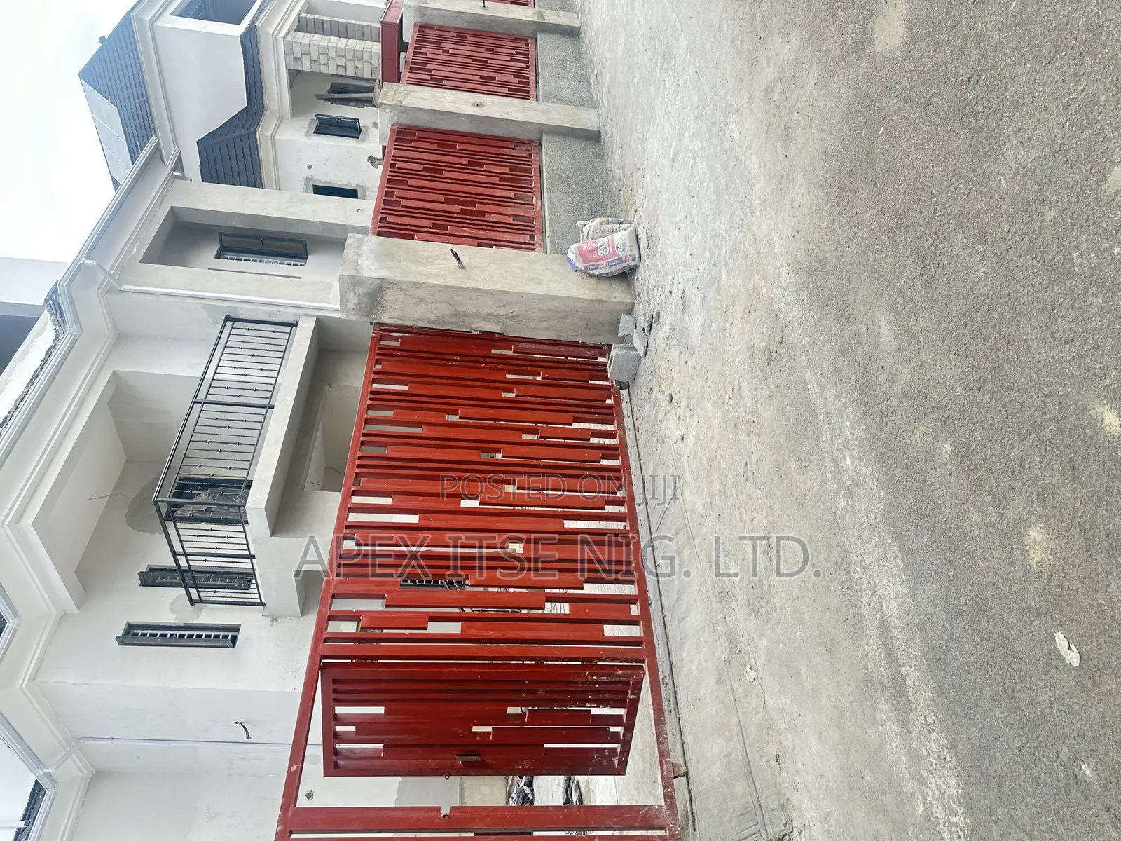 Simple Luxury Gate & Fence Rail