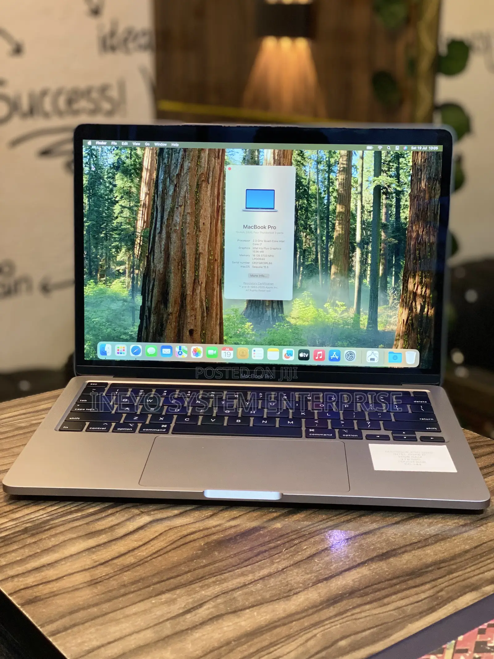 Laptop Apple MacBook Pro 2020 16GB Intel Core I7 SSD 1T