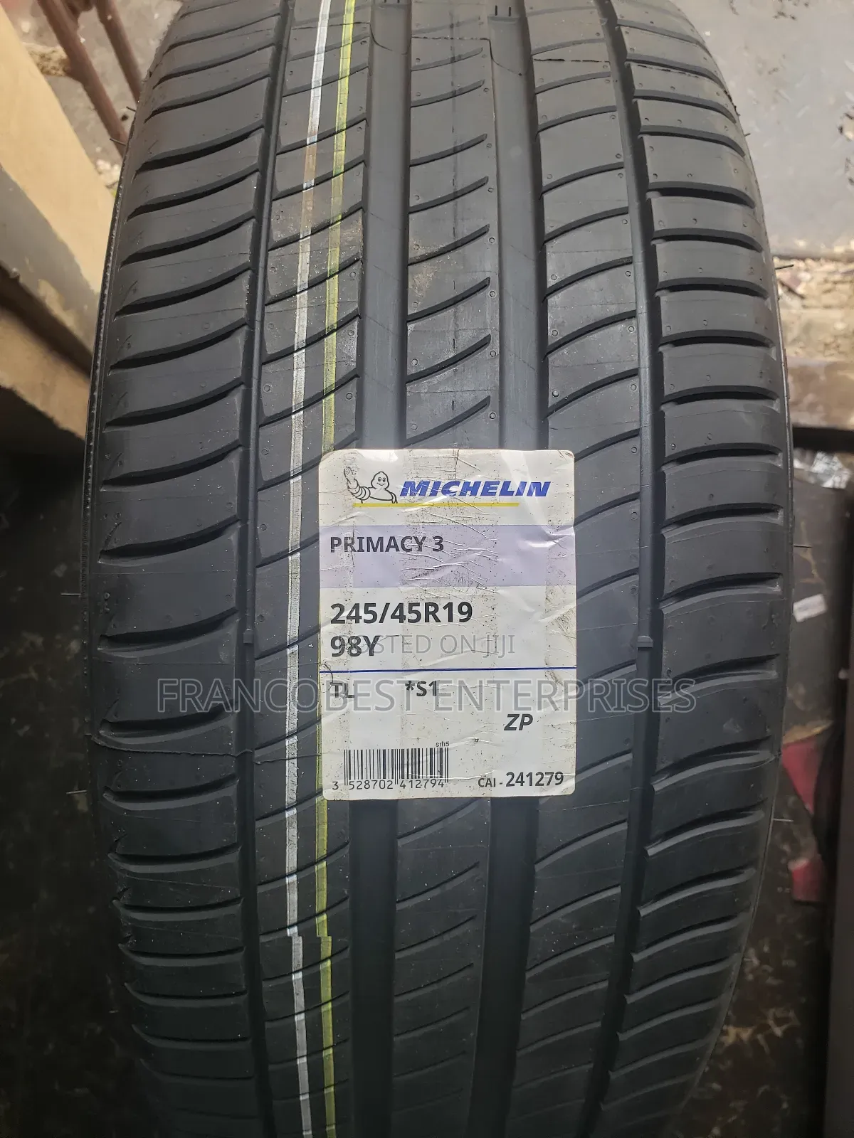 245/45r19 Michelin Tyre