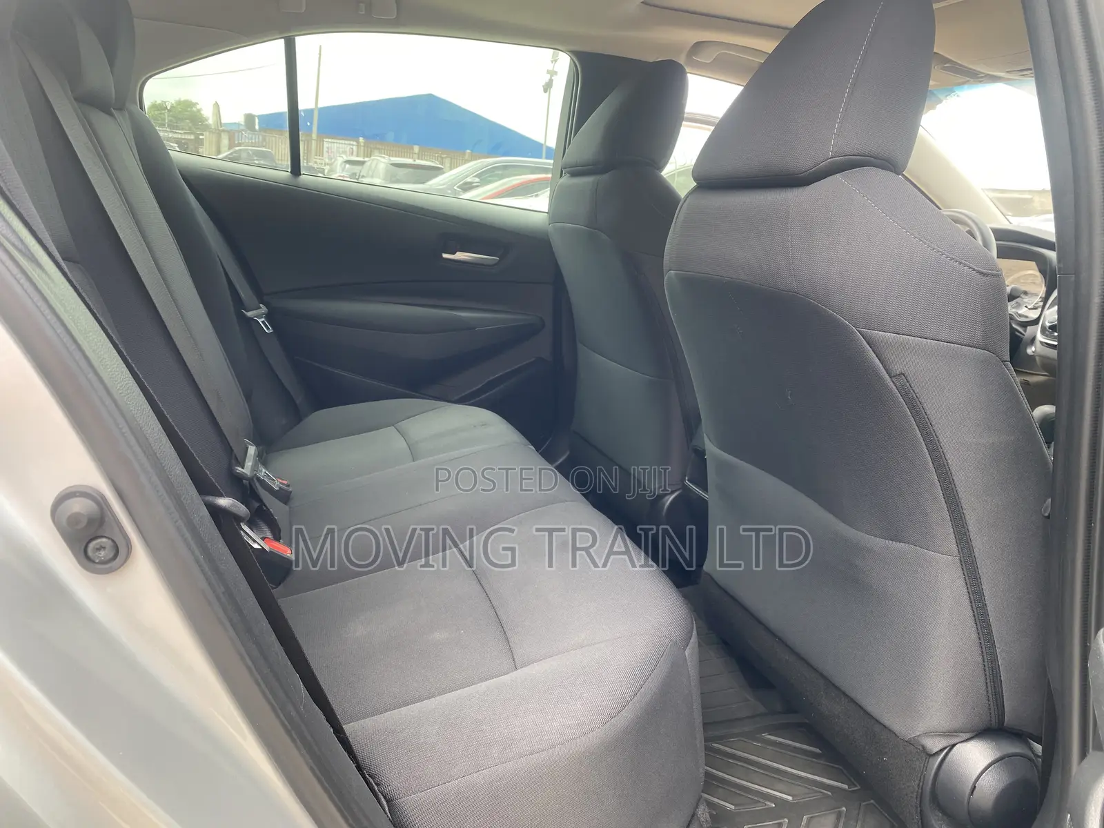 Toyota Corolla LE 2020 White