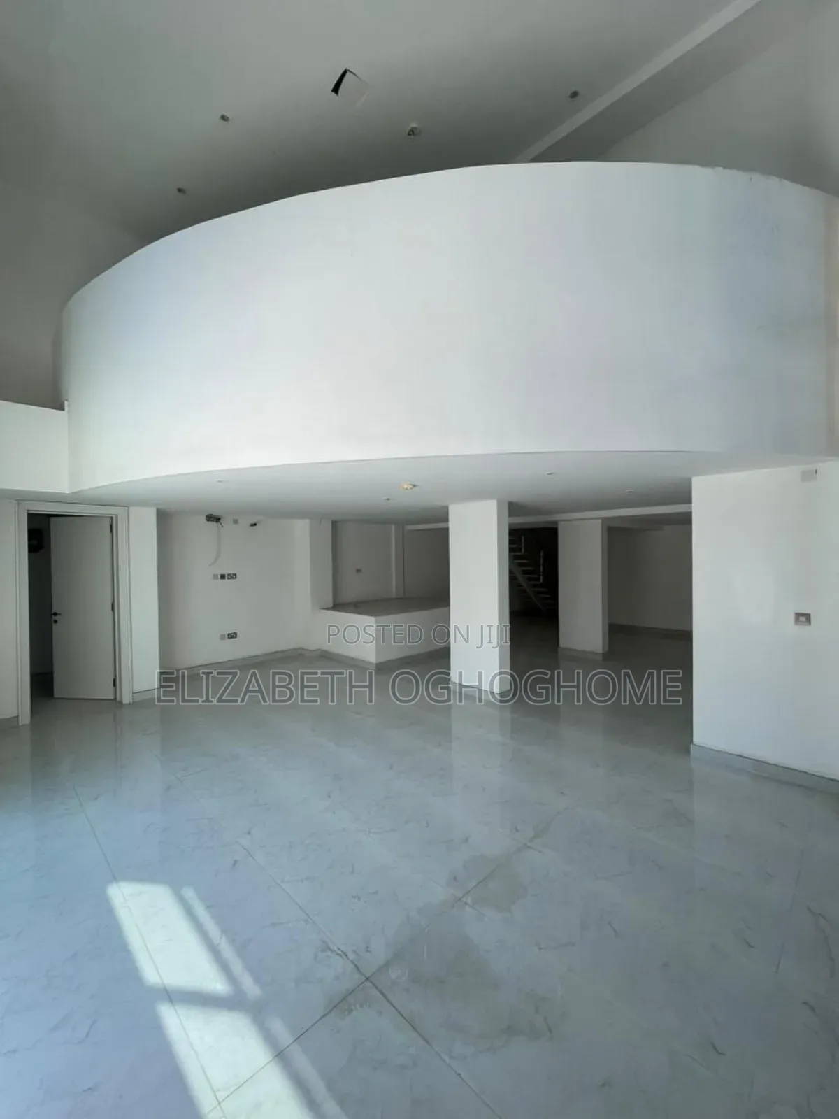4bdrm Penthouse in Victoria Island for sale