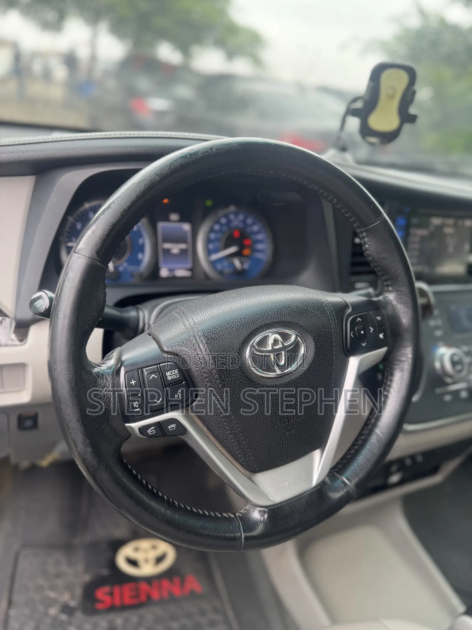 Toyota Sienna 2015 Silver