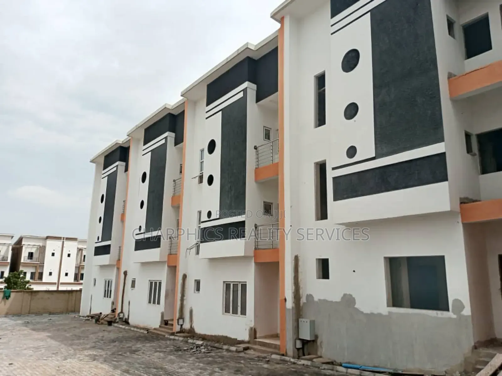4bdrm Duplex in Jahi for sale