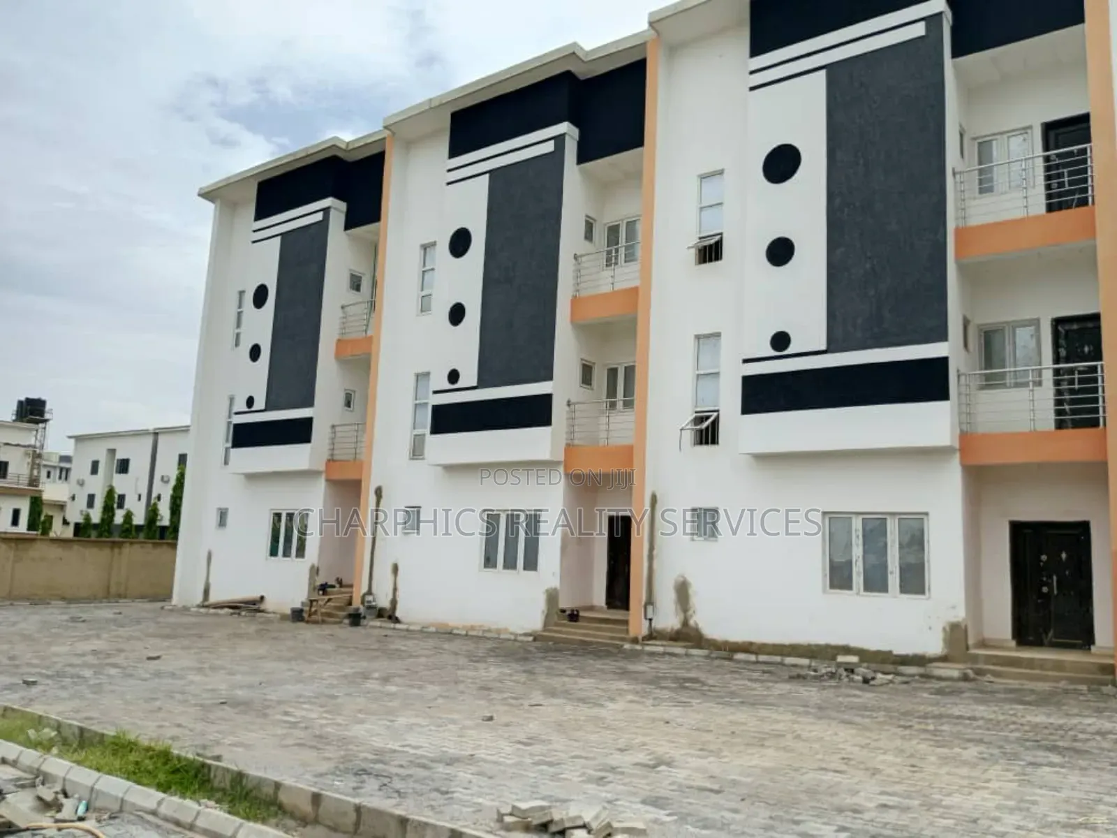 4bdrm Duplex in Jahi for sale
