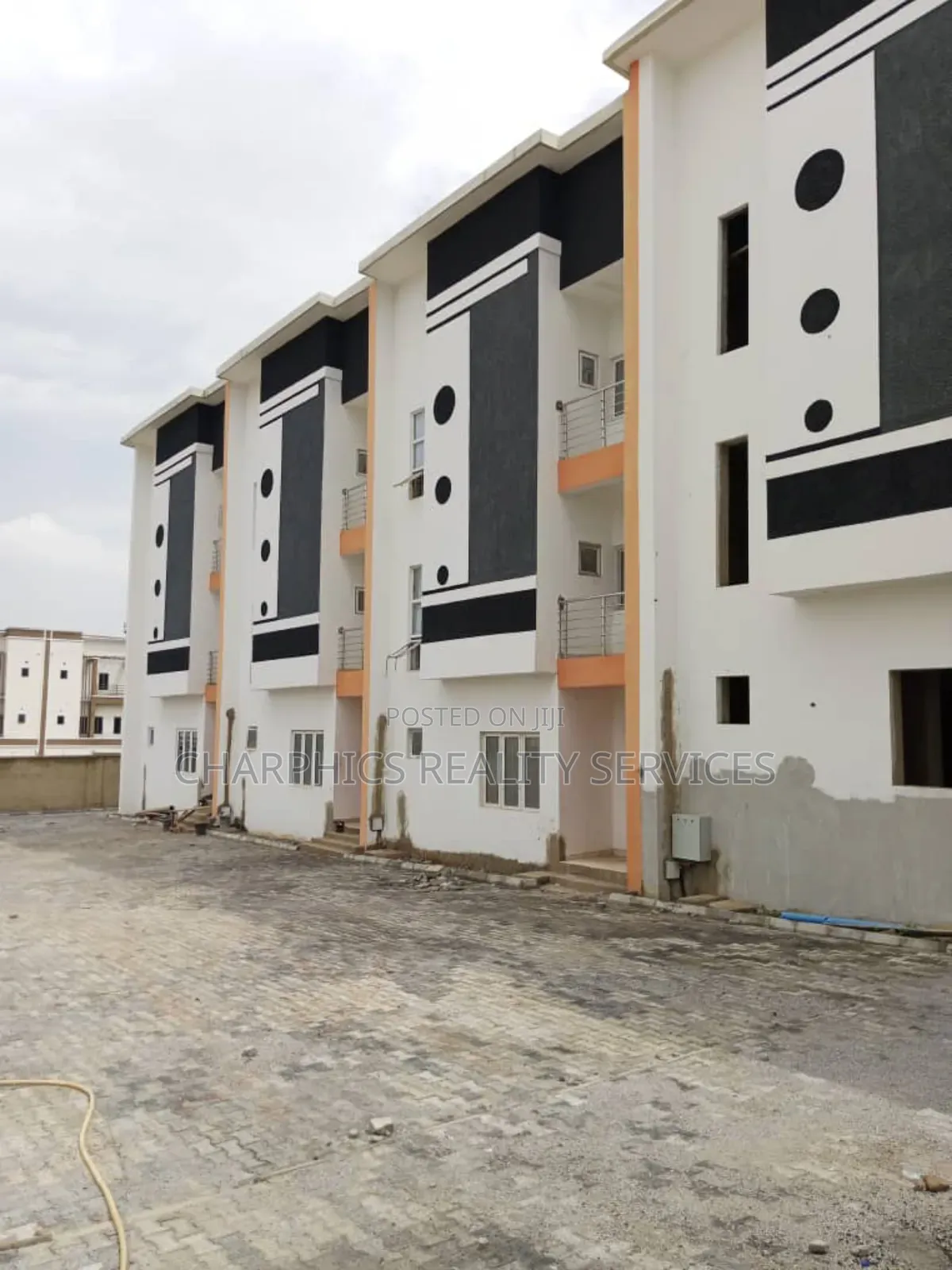 4bdrm Duplex in Jahi for sale