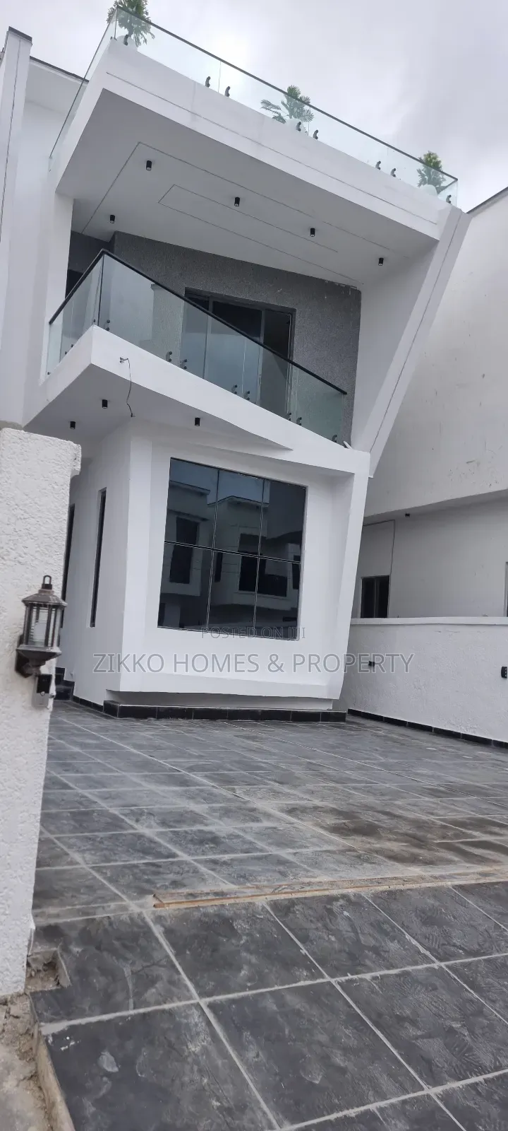 5bdrm Duplex in Ajah for sale