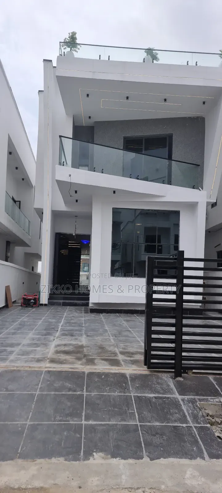 5bdrm Duplex in Ajah for sale