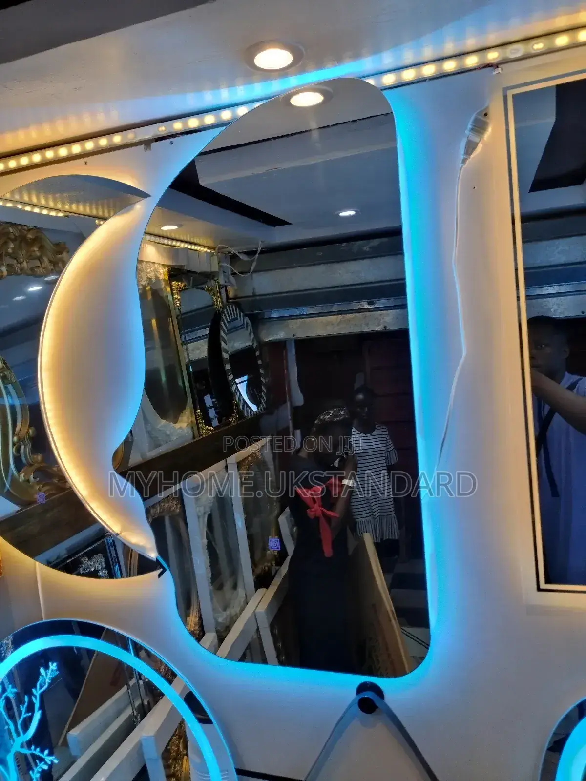 Luxury England Led Mirror With Light 100*60 Screen Touch