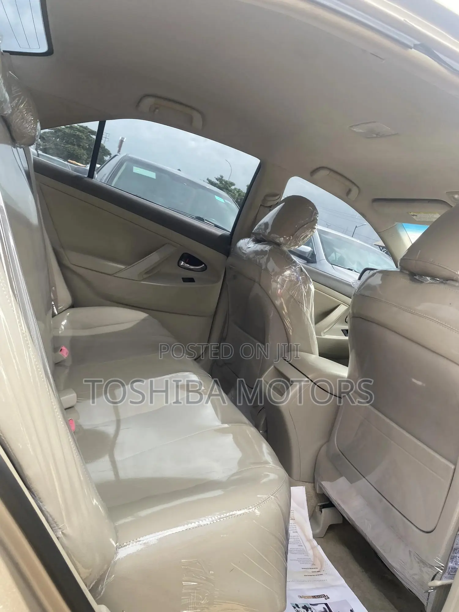 Toyota Camry LE 4dr Sedan (2.4L 4cyl 5A) 2009 Gold