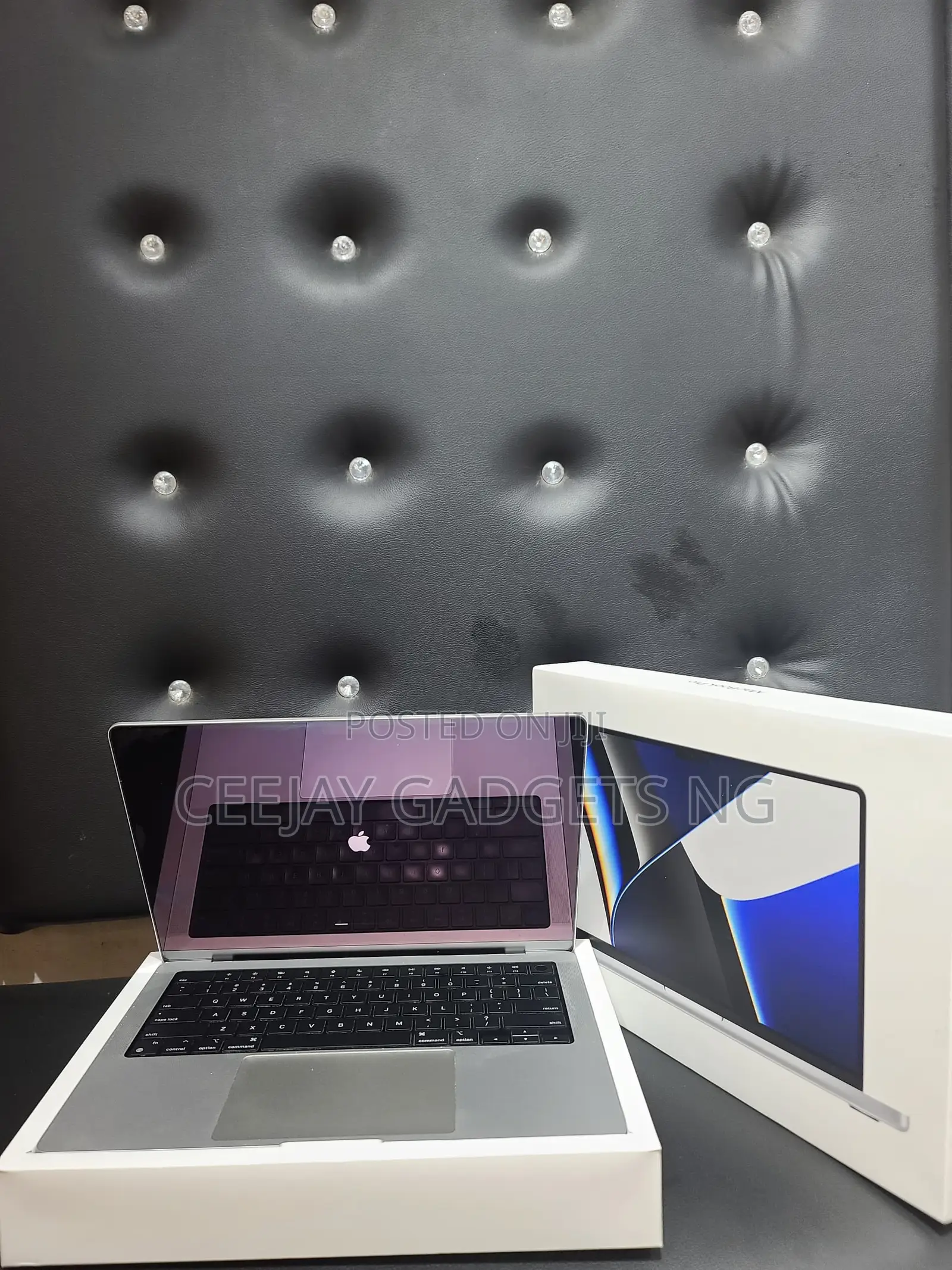 Laptop Apple MacBook Pro 2021 M1 16GB Apple M1 Pro SSD 512GB