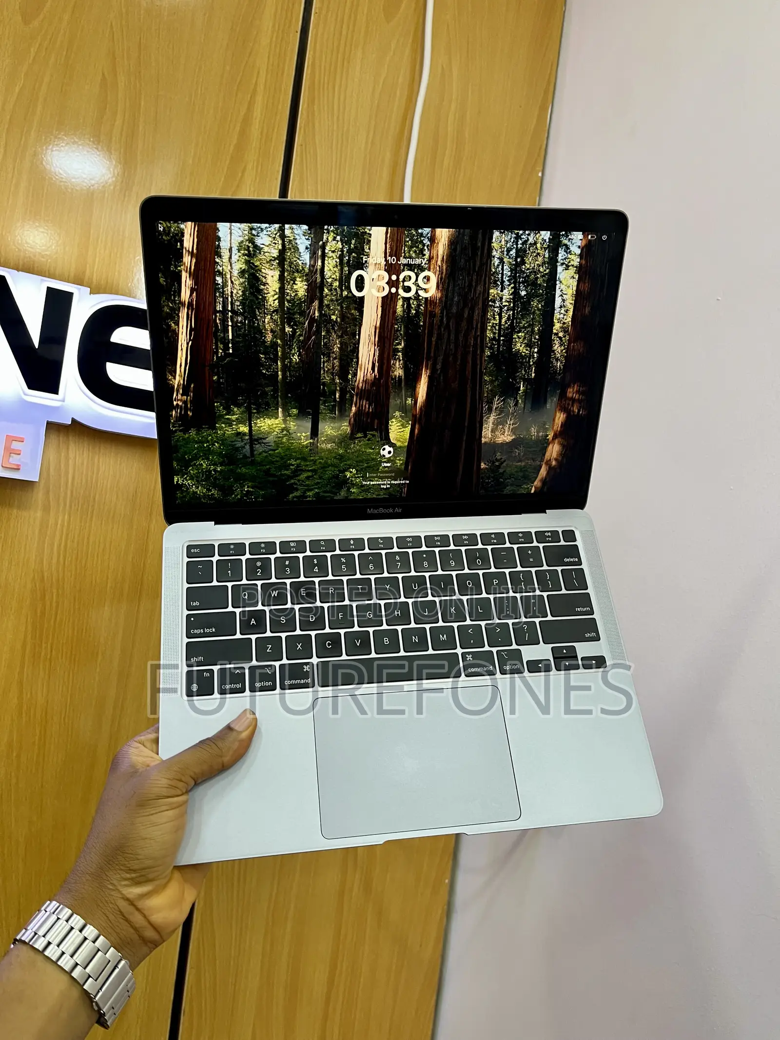 Laptop Apple MacBook Air 2020 8GB Apple M1 SSD 256GB