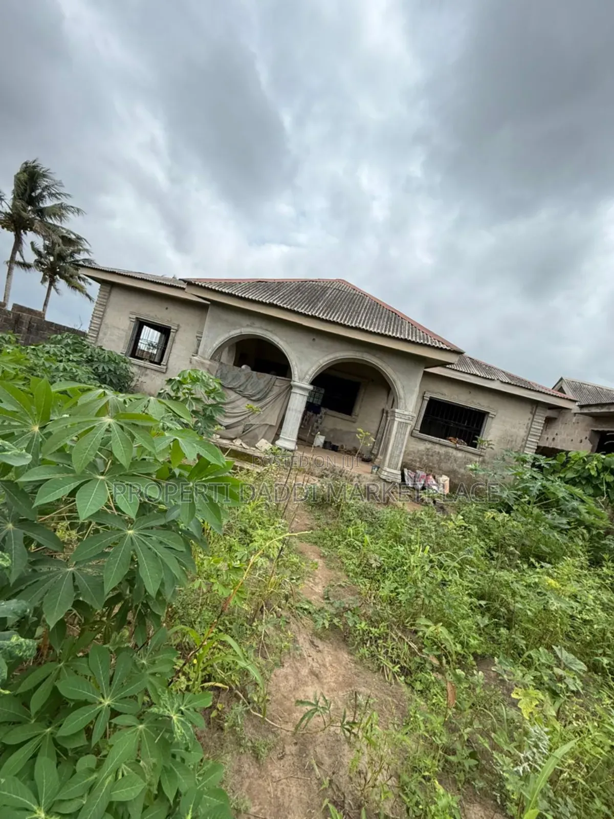 4bdrm Bungalow in Ayobo for sale