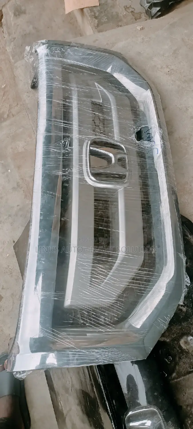Front Grill 2010 Honda Pilot