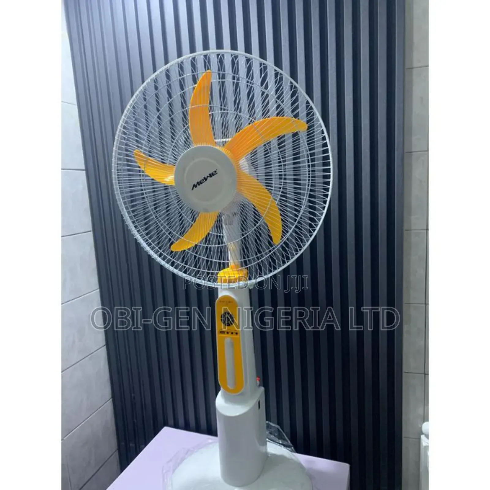 Mewe Rechargeable Standing Fan With Solar Panel 18 Inche Set