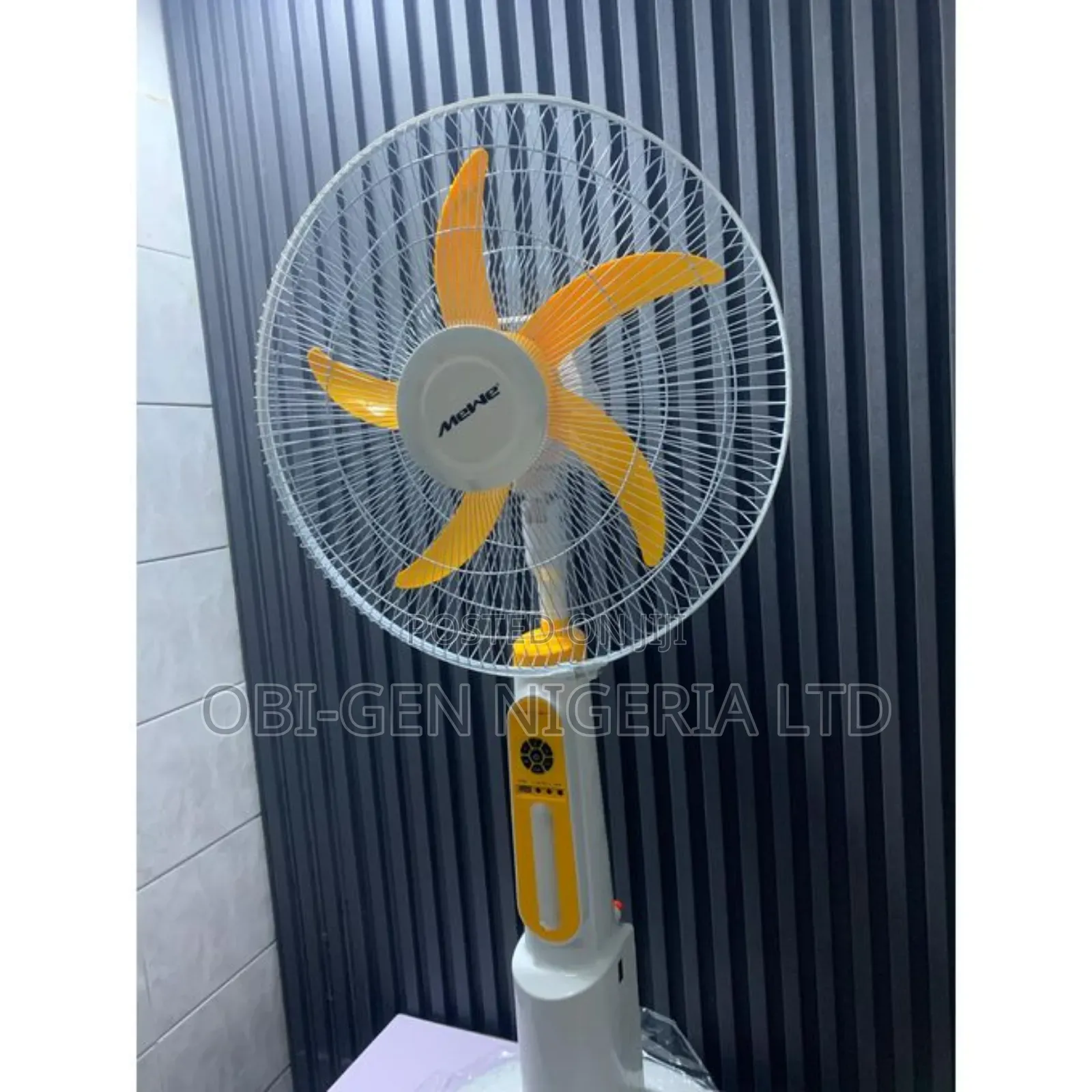 Mewe Rechargeable Standing Fan With Solar Panel 18 Inche Set
