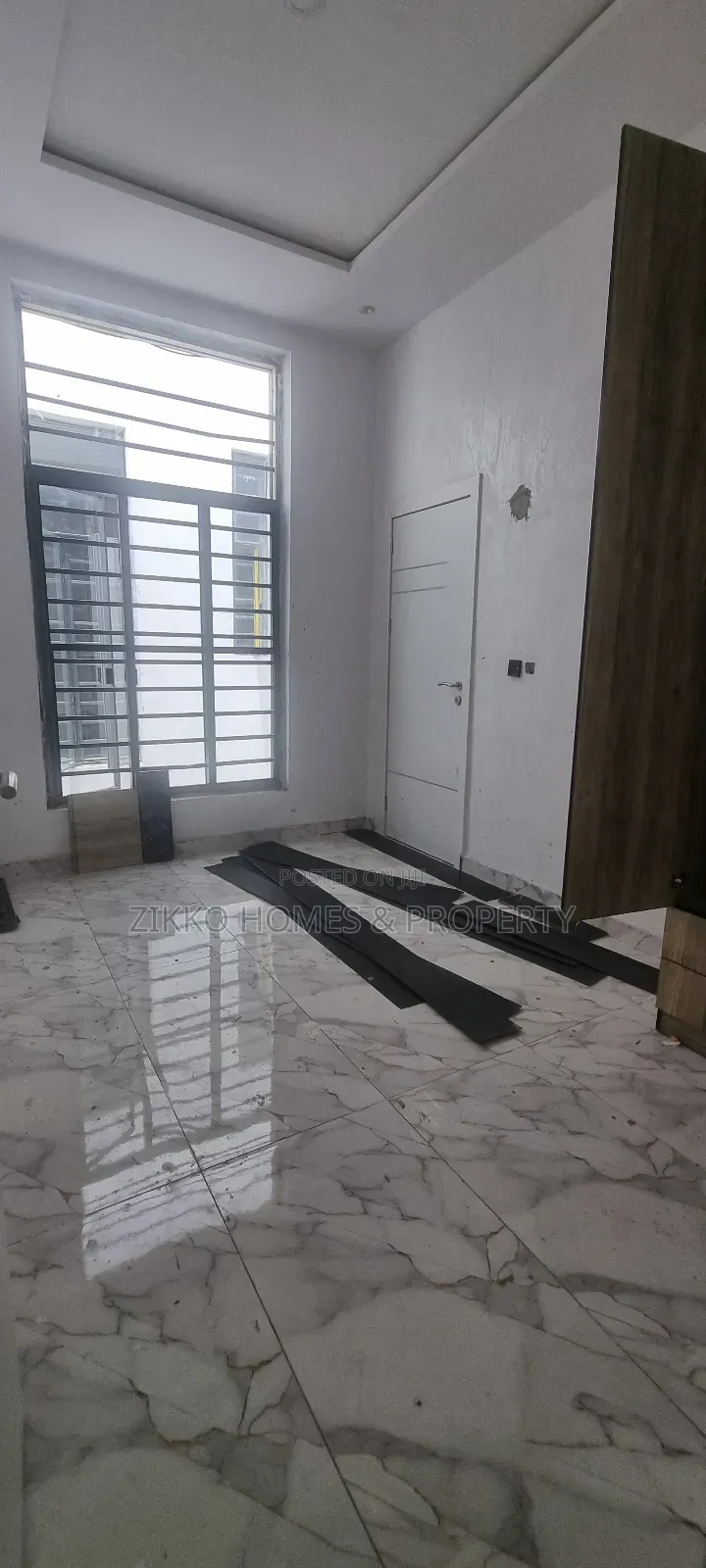 4bdrm Duplex in Ikota Gra, Chevron for sale