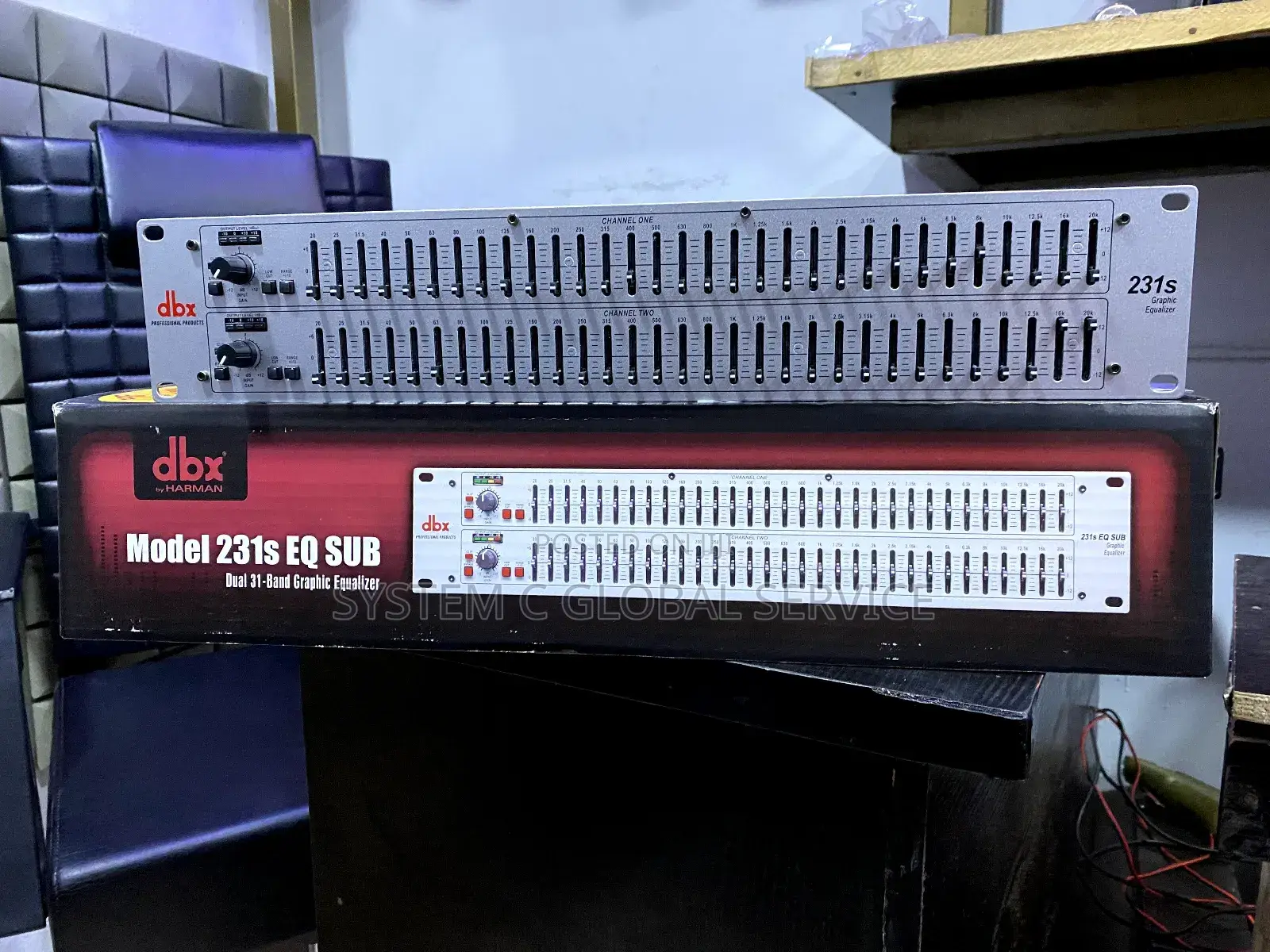 DBX 2-Series Graphic Equaliser 231sub