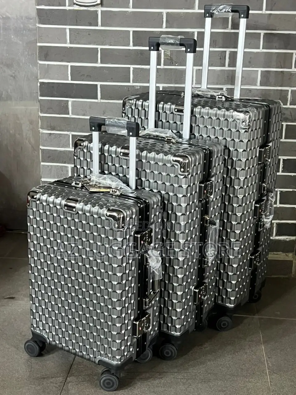 Set of 3 Aluminum Arch Colors Luggage Box