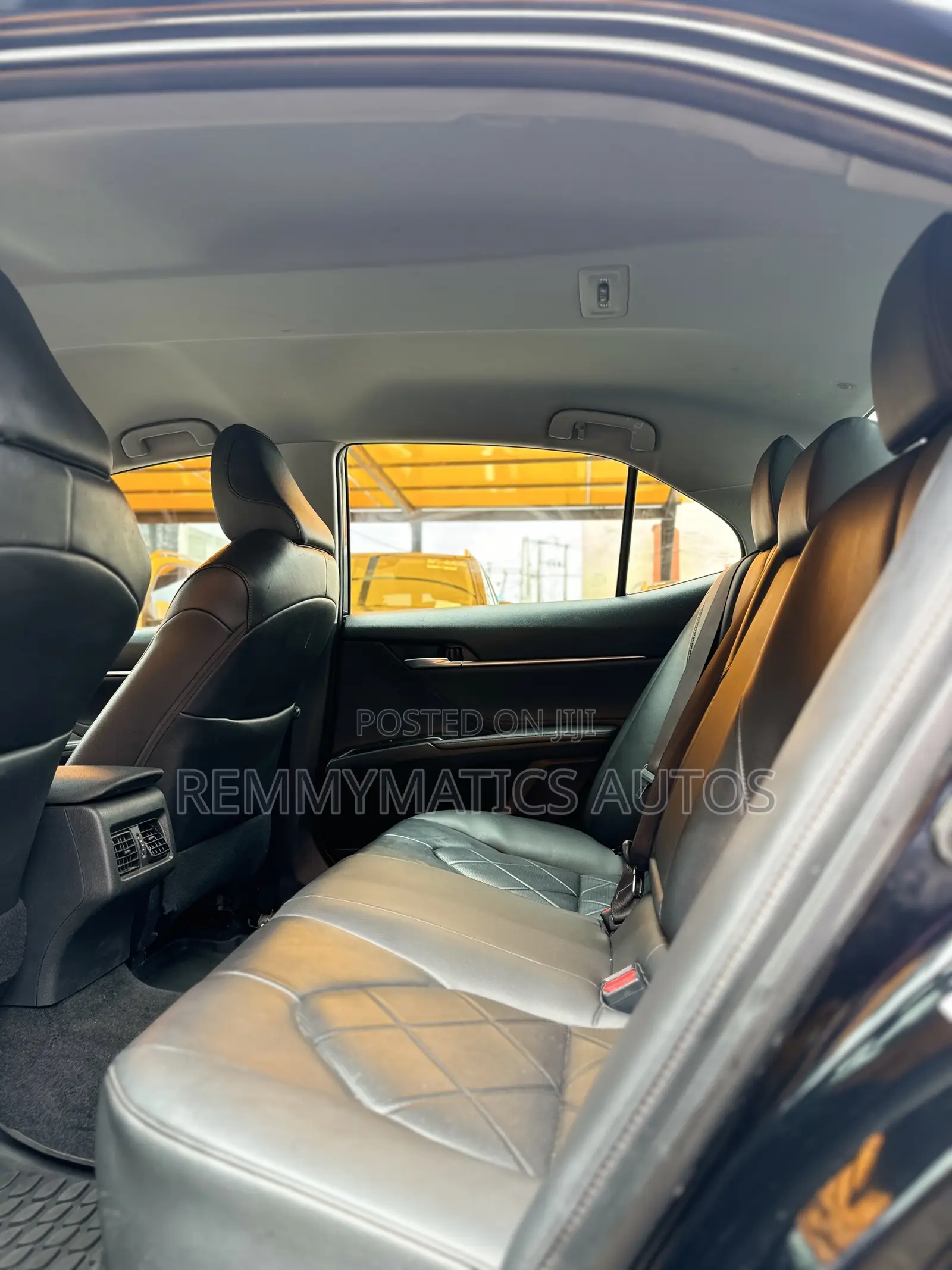 Toyota Camry XLE FWD (2.5L 4cyl 8AM) 2018 Black