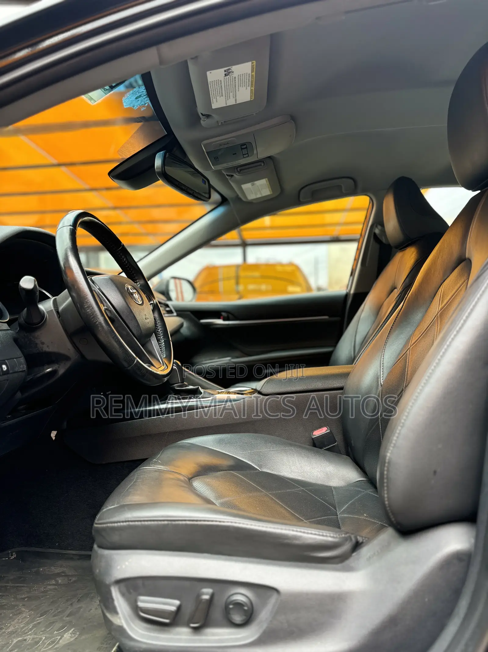 Toyota Camry XLE FWD (2.5L 4cyl 8AM) 2018 Black