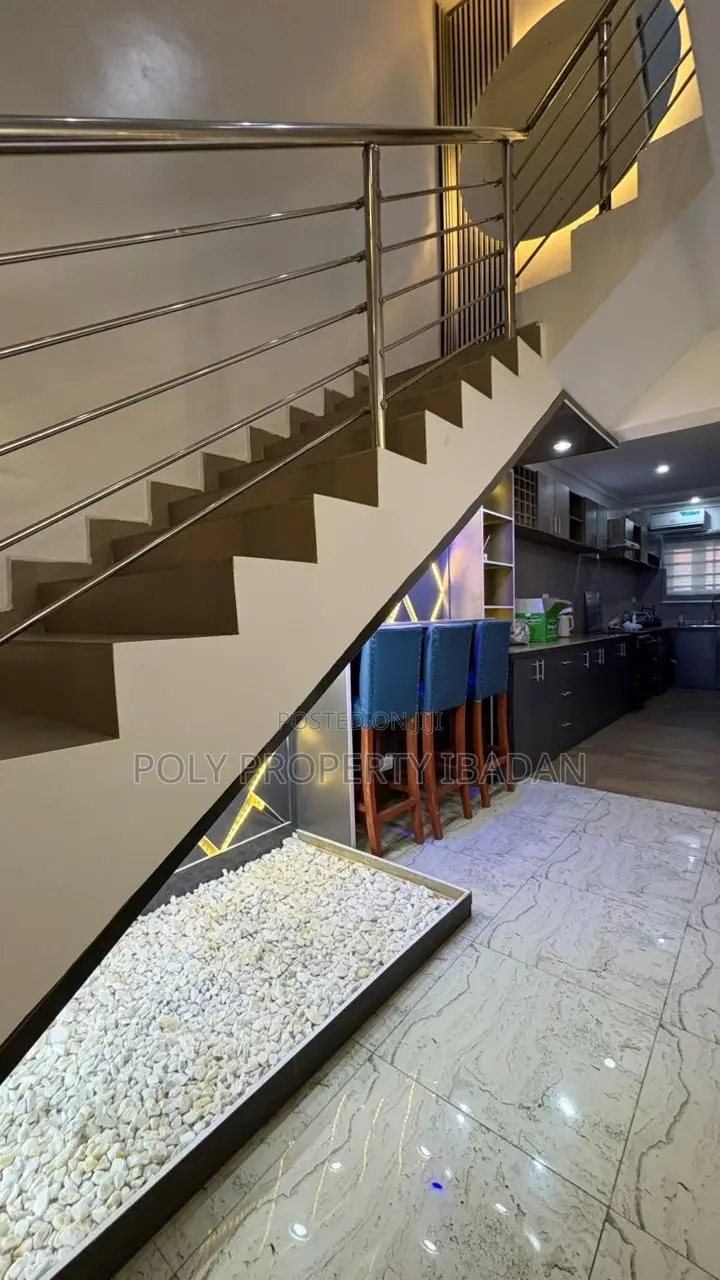 4 Bedroom Shortlet Apartment