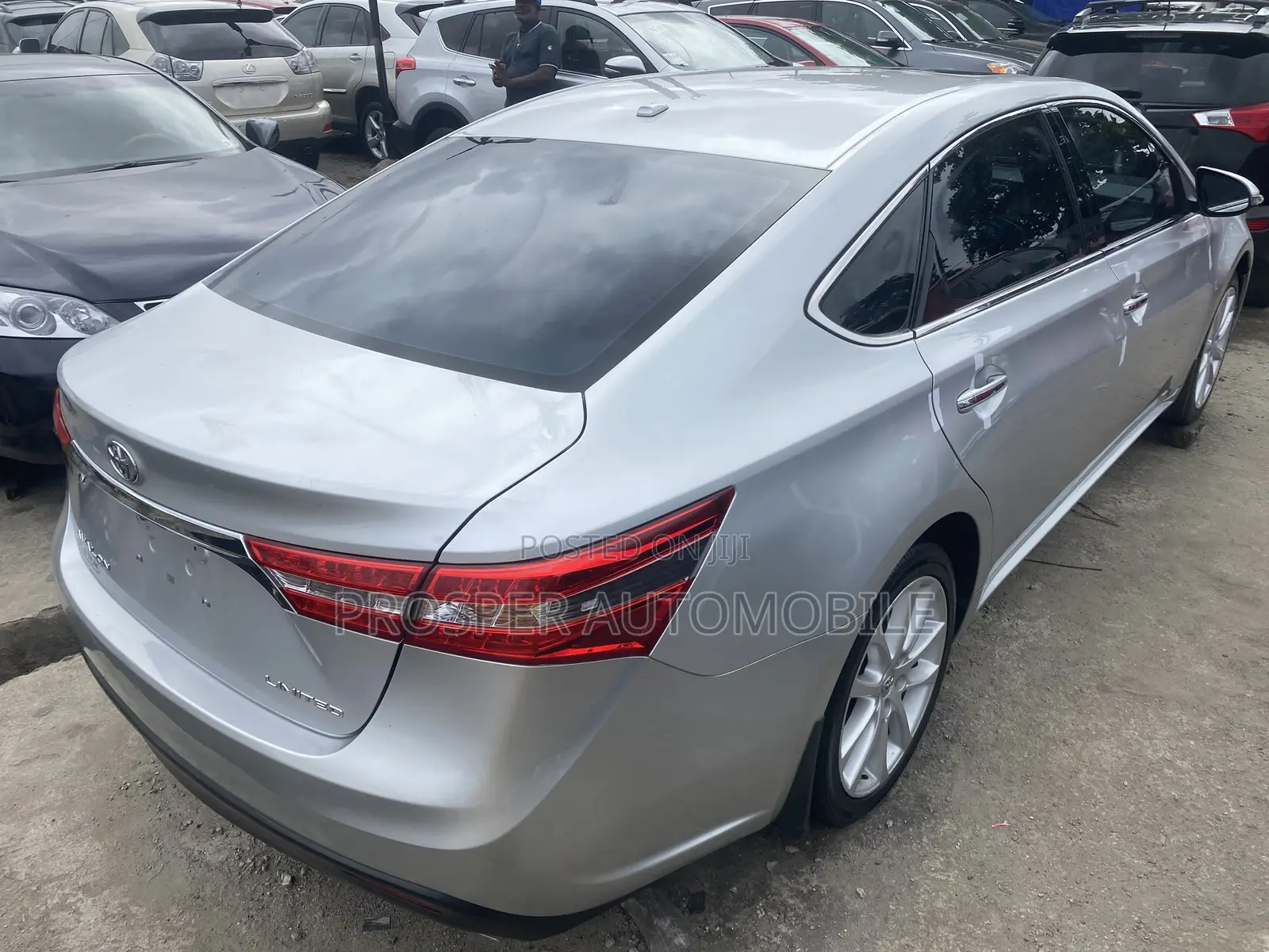 Toyota Avalon Limited 4dr Sedan (3.5L 6cyl 6A) 2014 Silver
