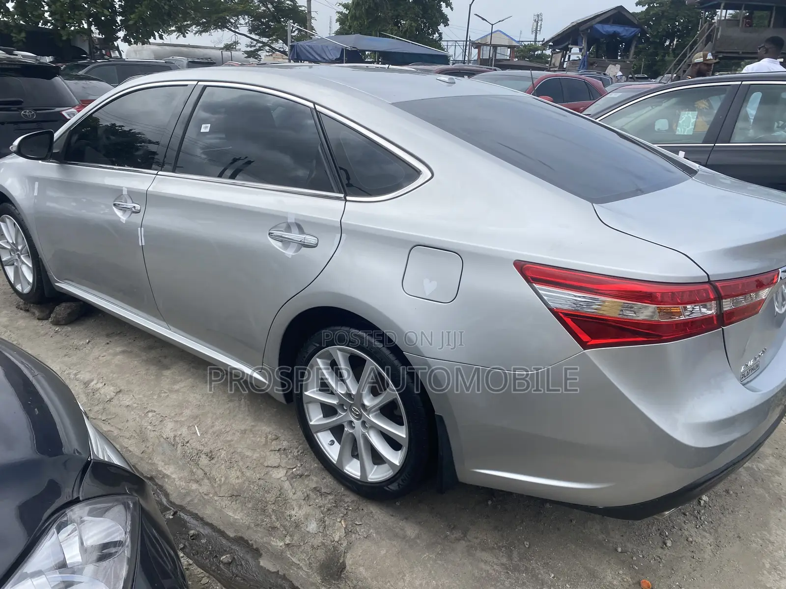 Toyota Avalon Limited 4dr Sedan (3.5L 6cyl 6A) 2014 Silver