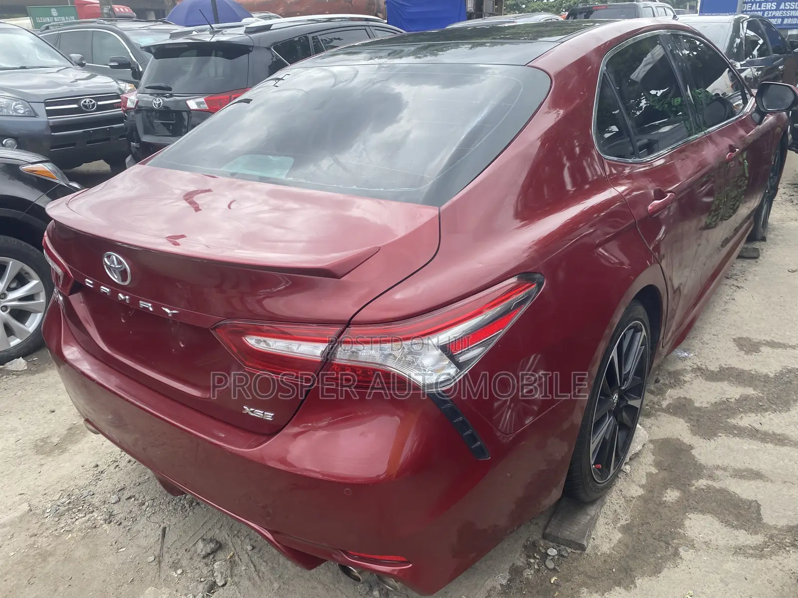 Toyota Camry XSE V6 (3.5L V6 8A) 2019 Red