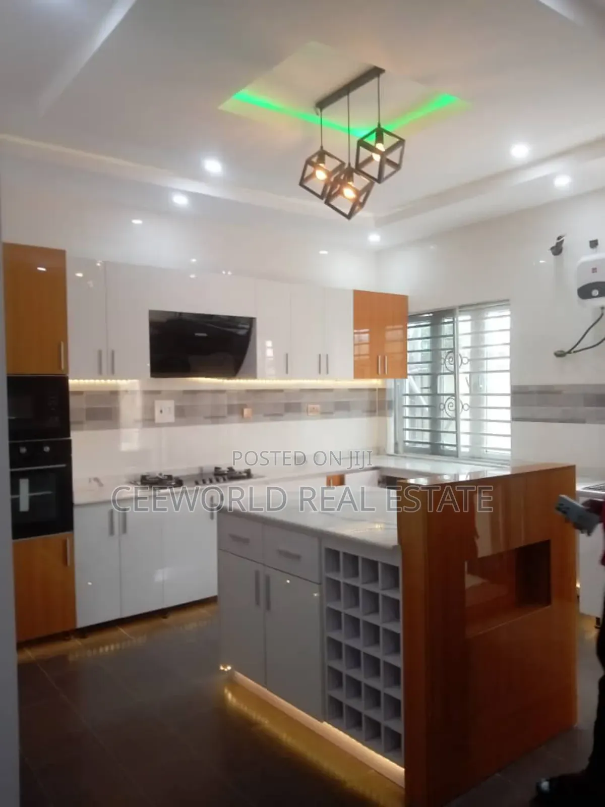 4bdrm Duplex in Liberty Academy, Akala Express for rent
