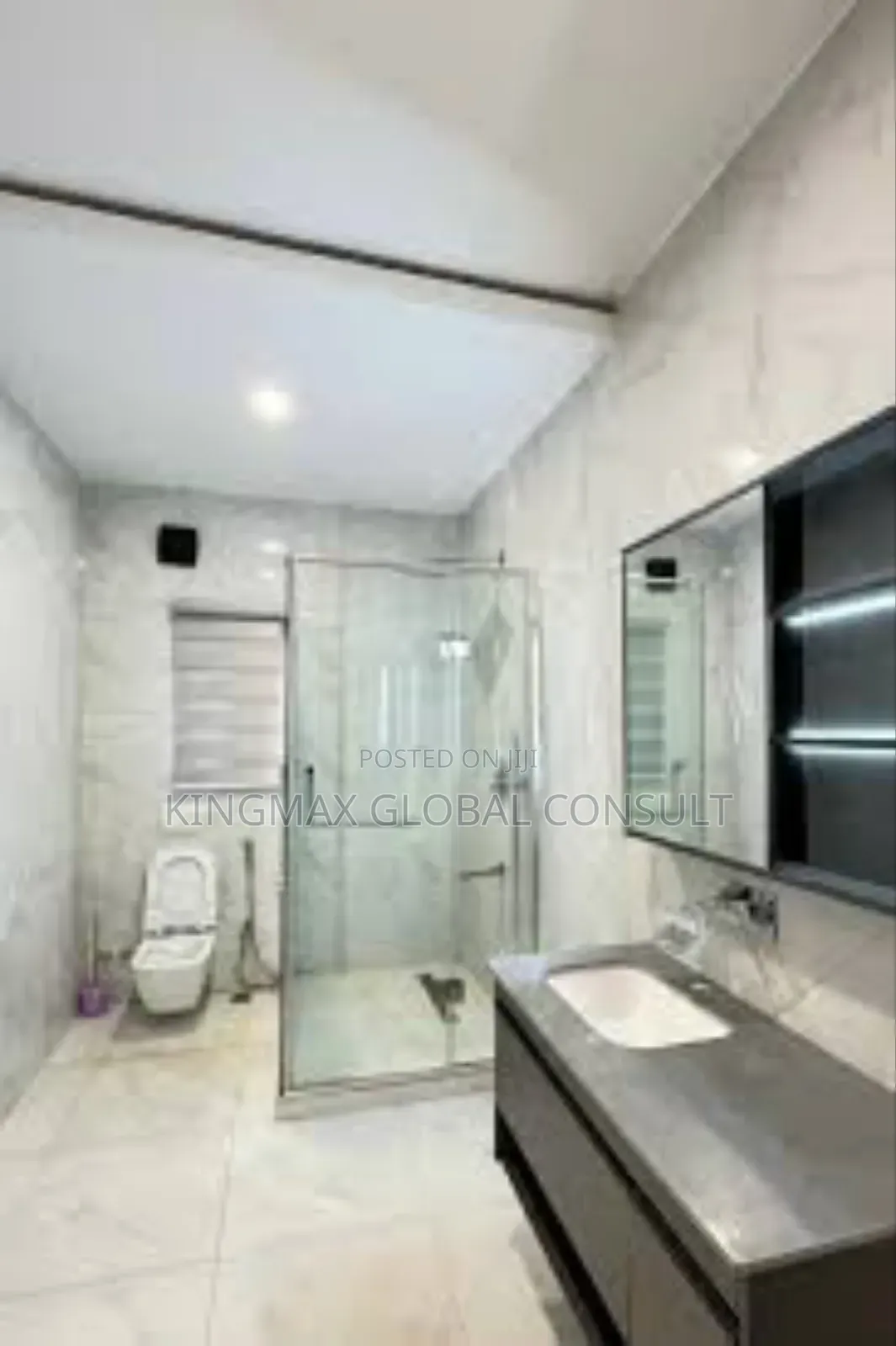 4bdrm Mansion in Along Von Road Lugbe for sale