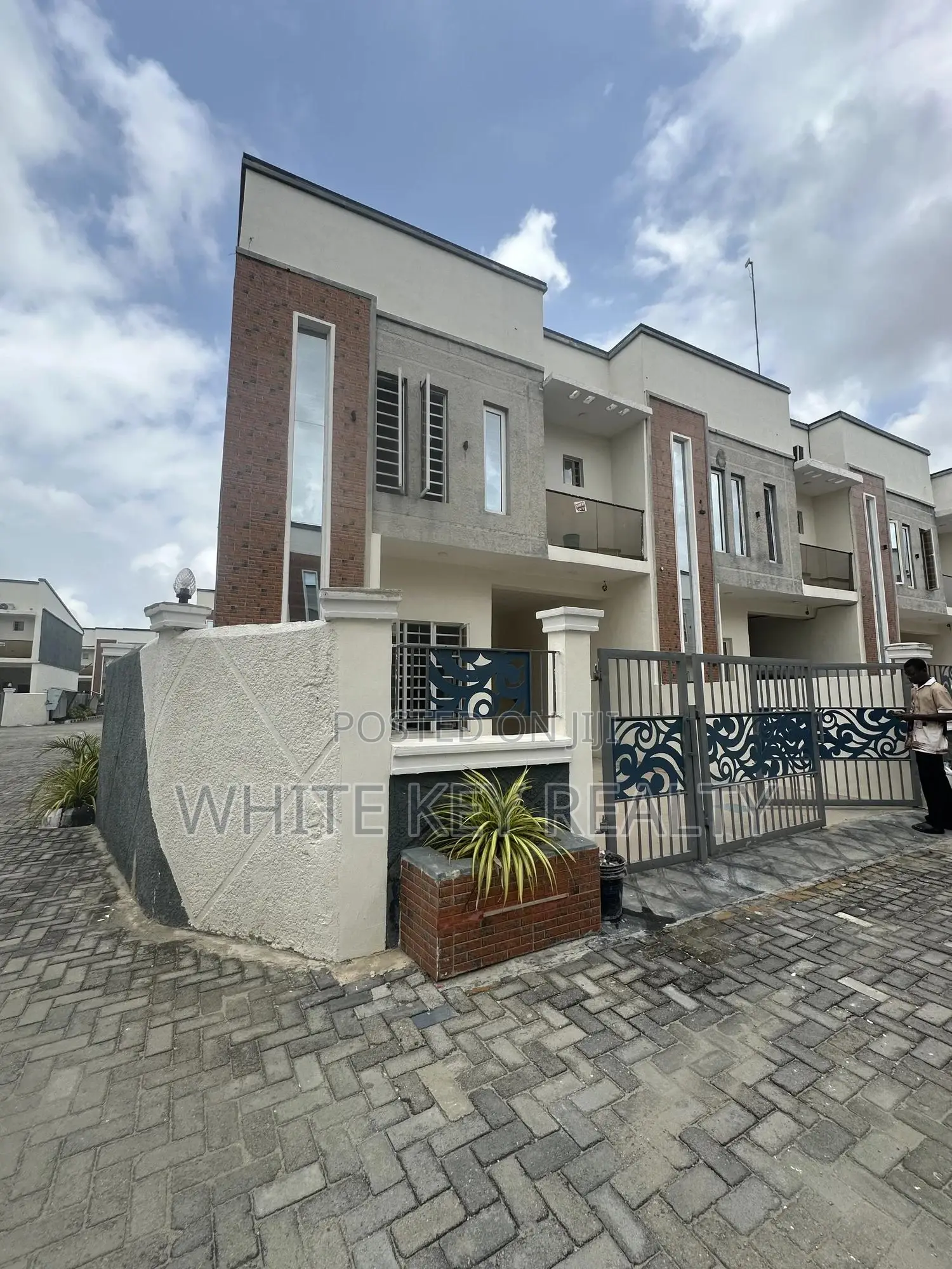 4bdrm House in Ajiwe Estate for rent