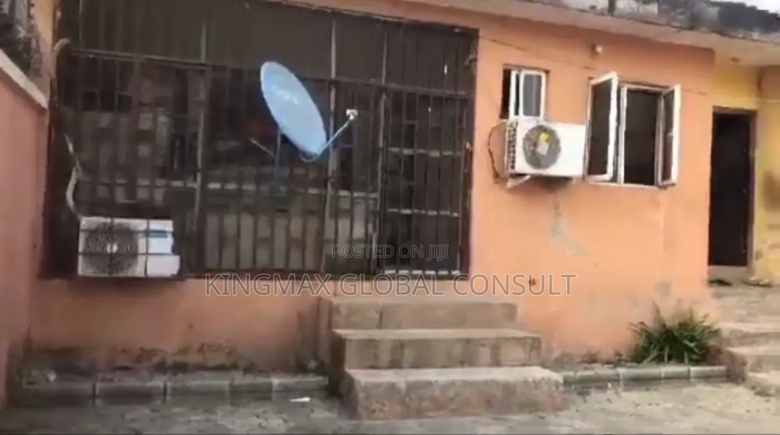 2bdrm Bungalow in Wuse Zone Abuja for sale