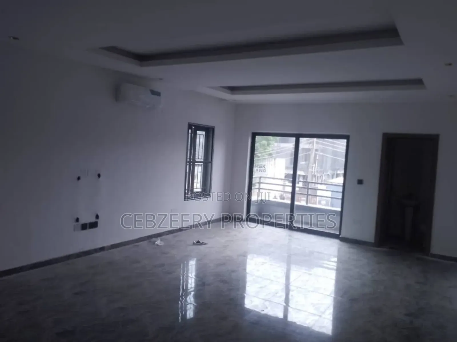 3bdrm Block of Flats in Ikeja GRA for rent