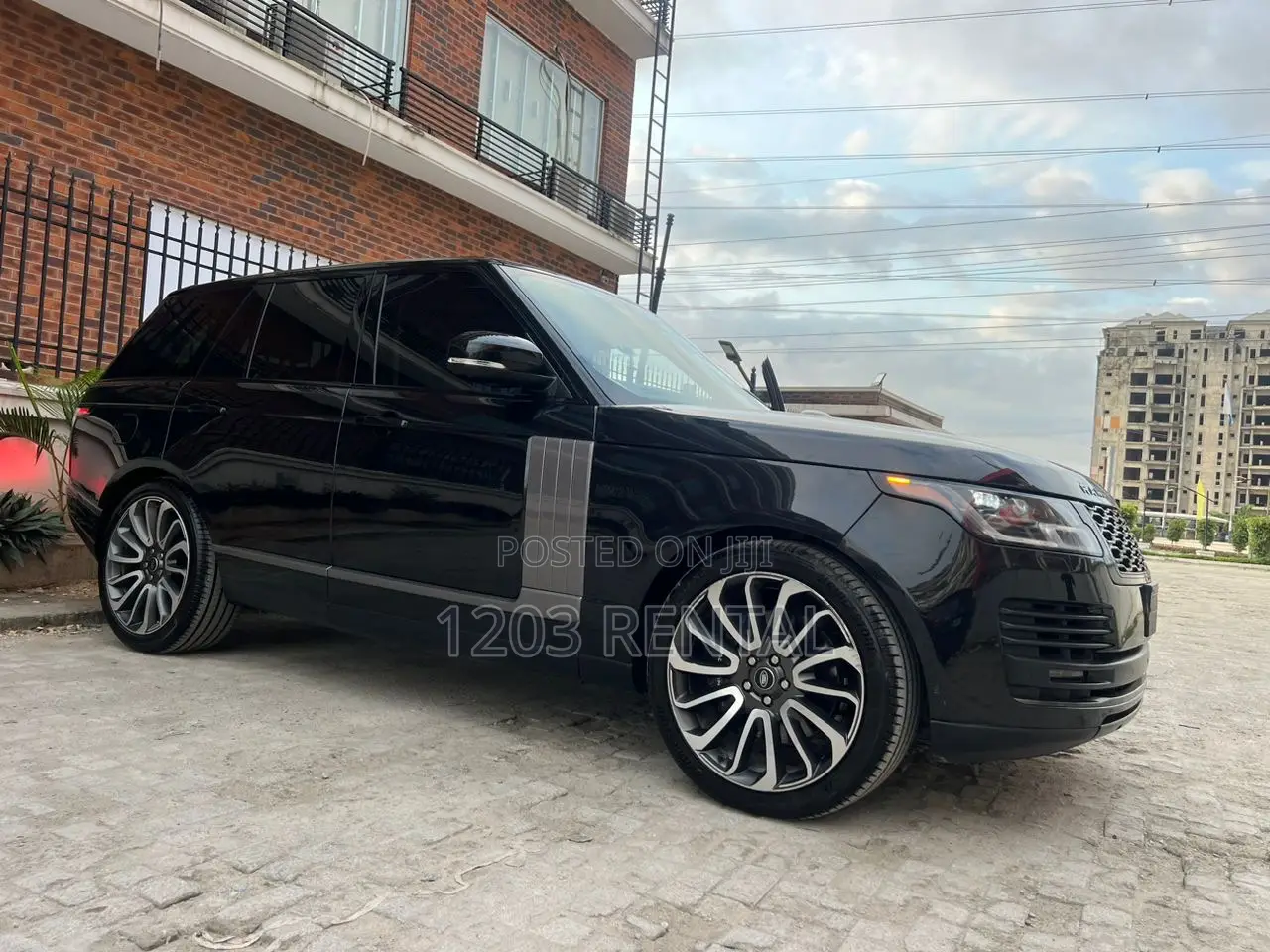 Range Rover Vogue Now Available for Rental