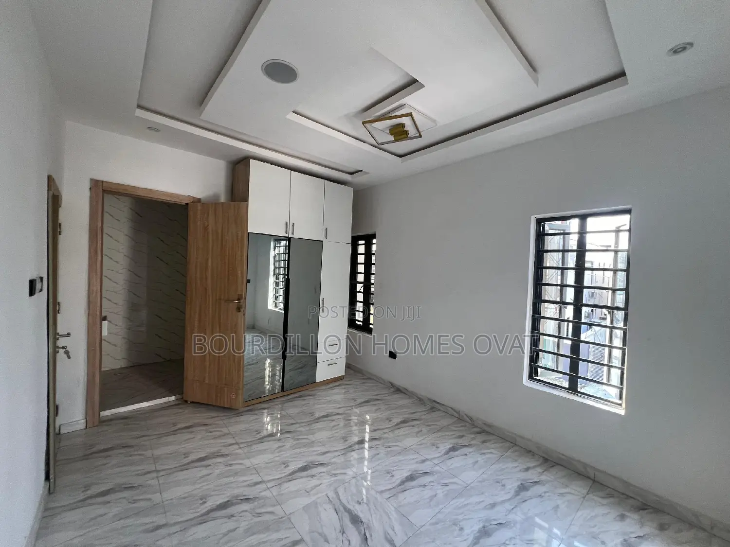 3bdrm Duplex in Ikota for sale