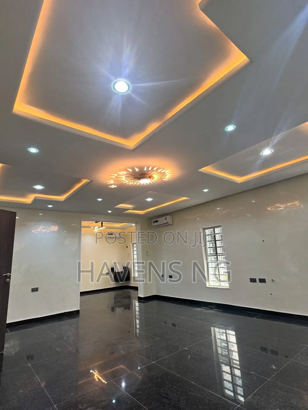 5bdrm Duplex in Elelenwo for sale