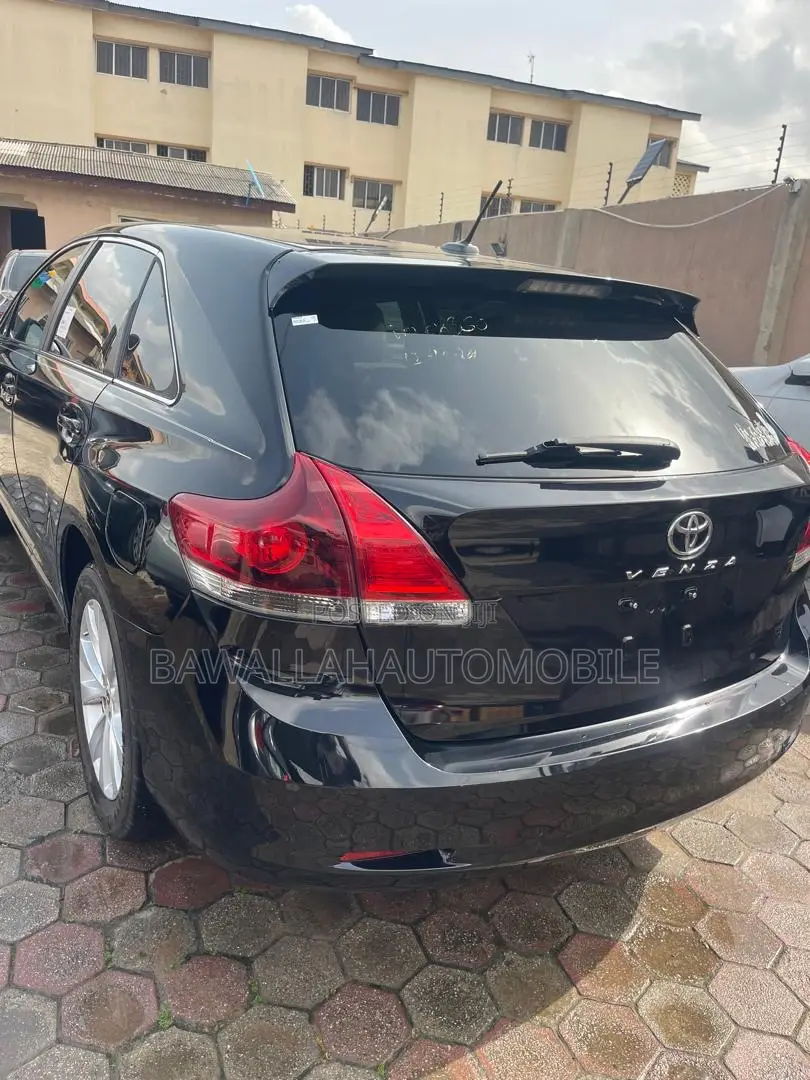 Toyota Venza LE AWD 2013 Black