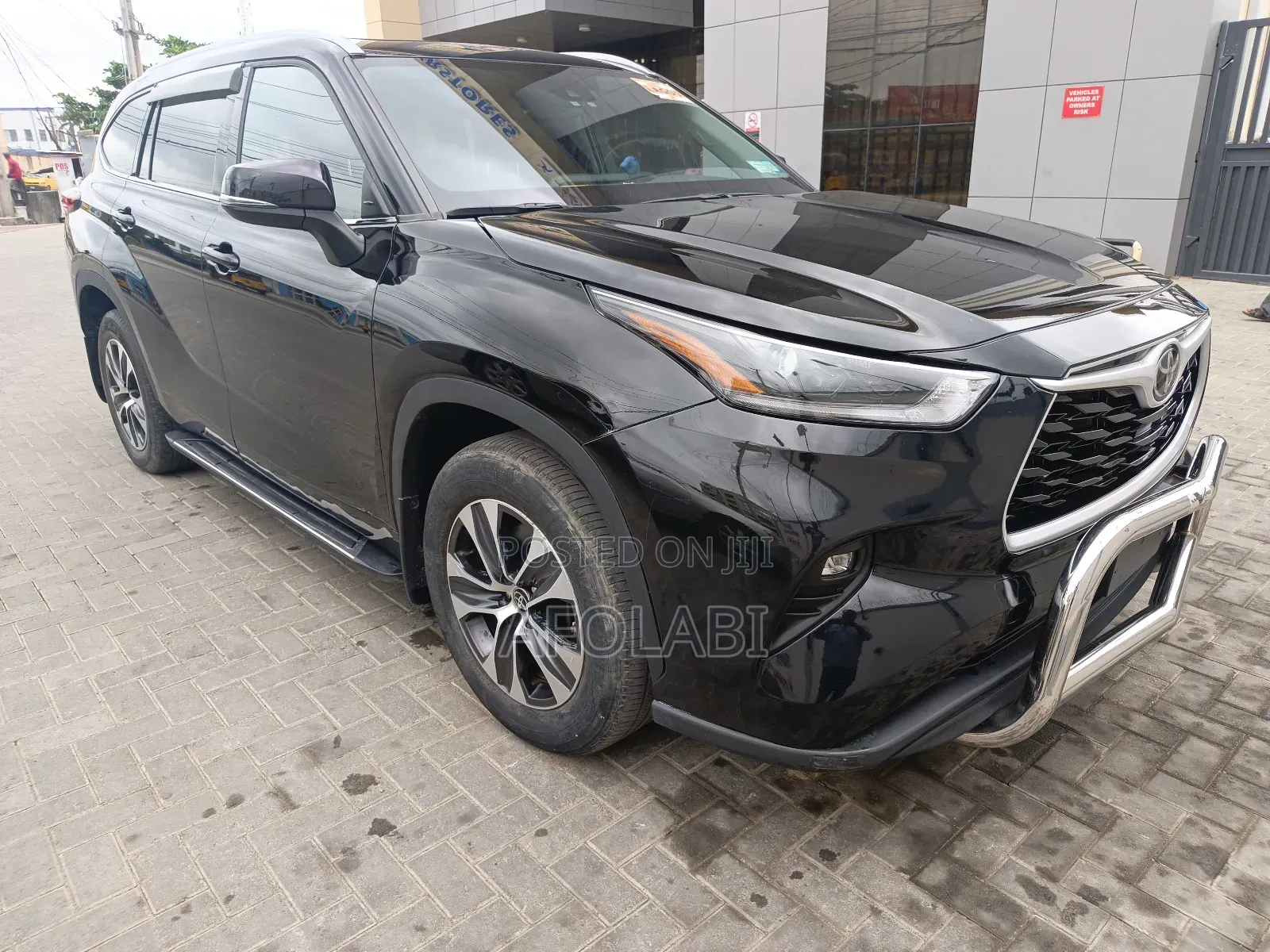 Toyota Highlander XLE 2021 Black