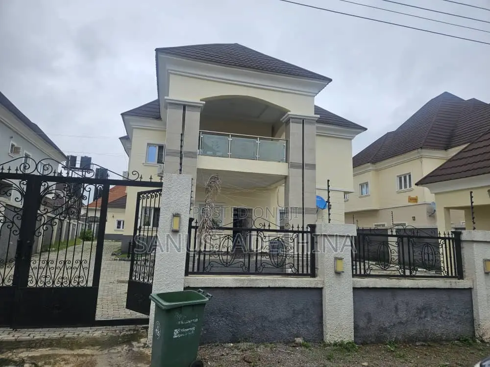 5bdrm Duplex in Gwarimpa Estate,Fct, Gwarinpa for sale