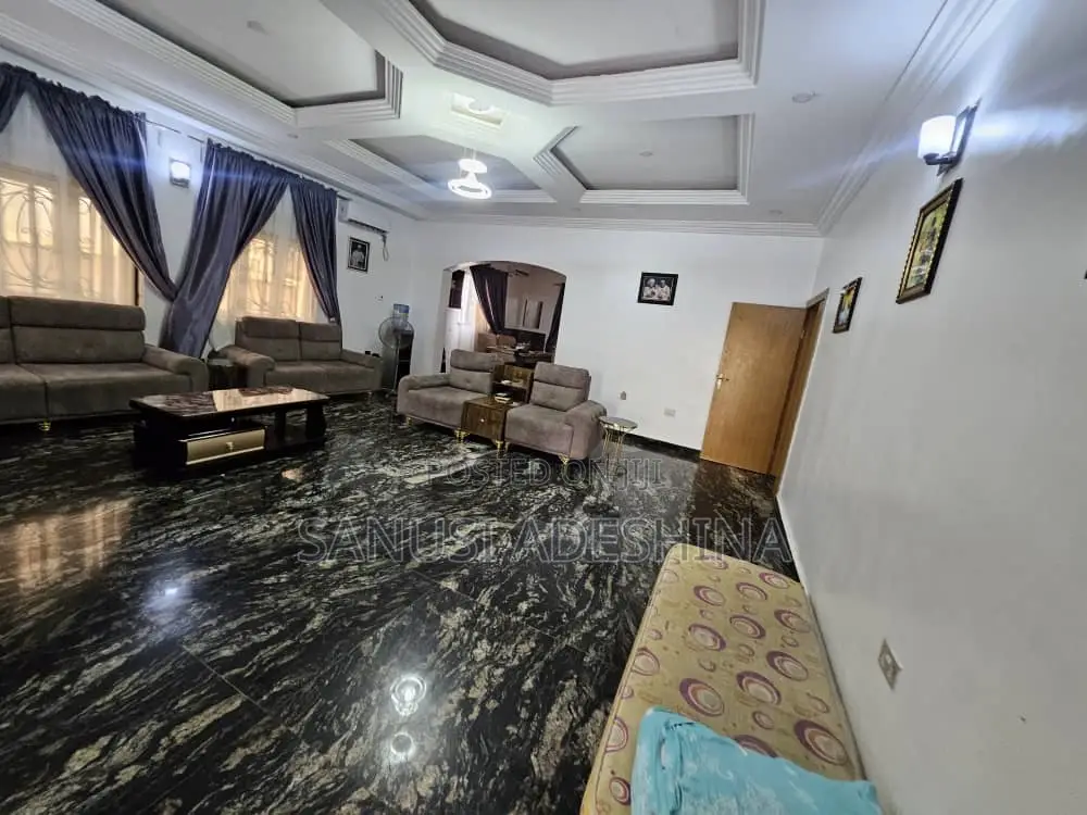 5bdrm Duplex in Gwarimpa Estate,Fct, Gwarinpa for sale