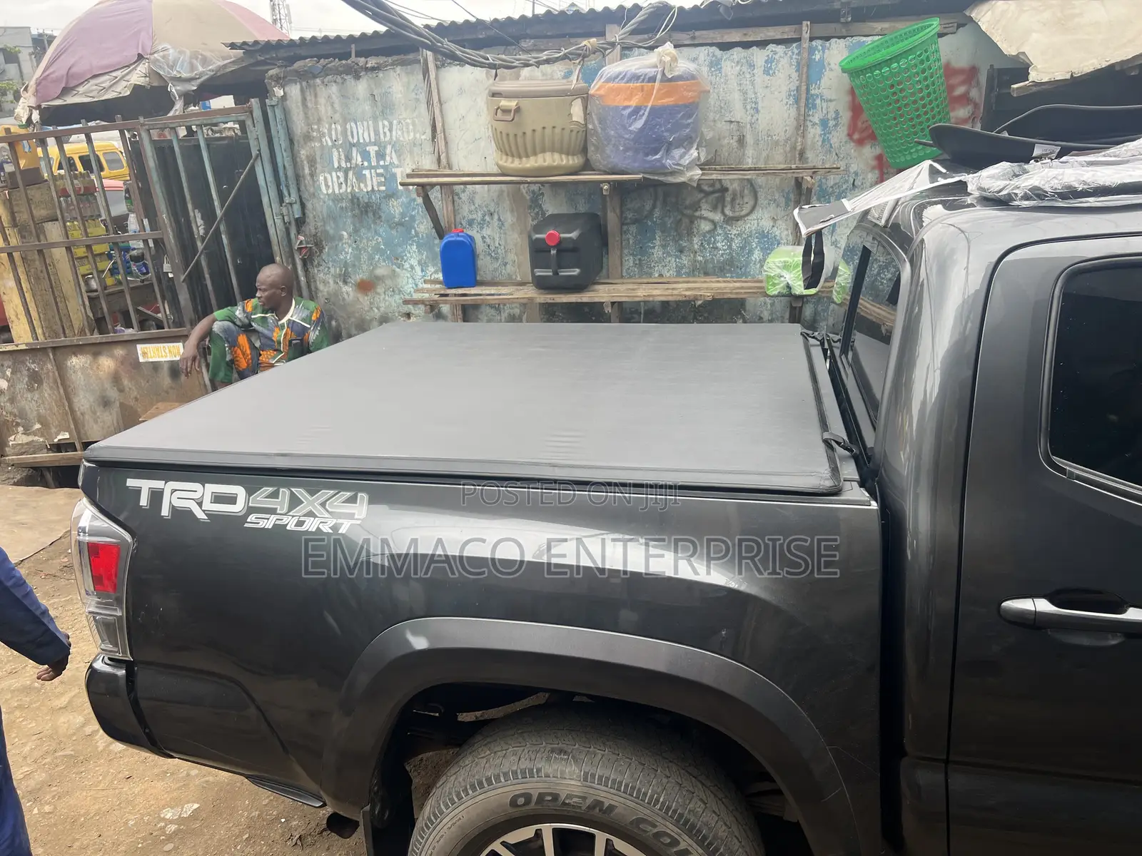 Leather Folding Booth Cover Tacoma