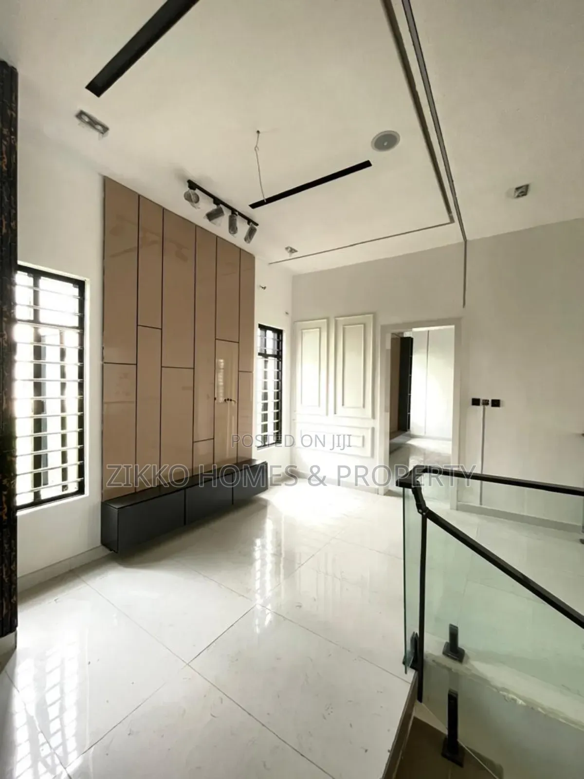 5bdrm Duplex in Ajah for sale