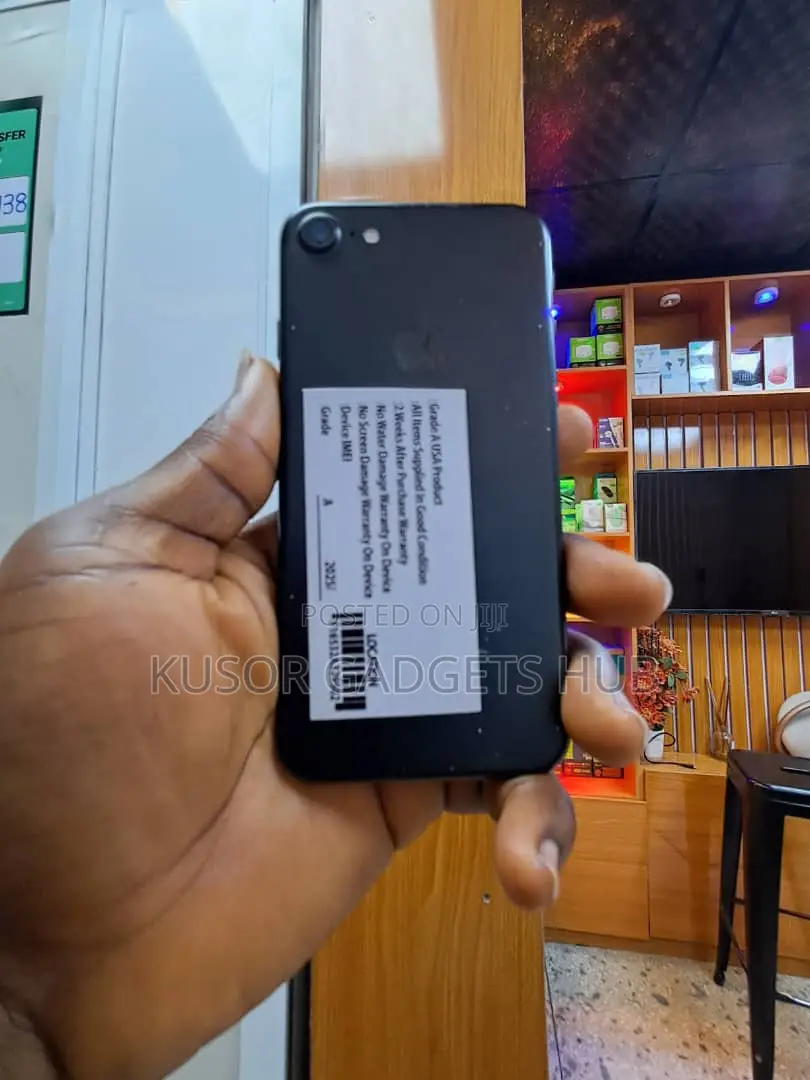 Apple iPhone 7 32 GB Black